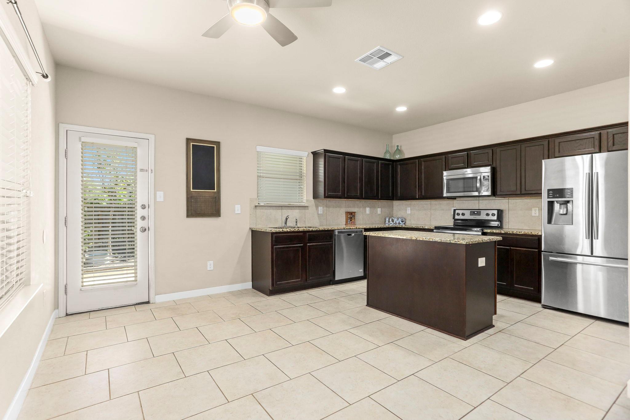 Image 10 of 29 For 9038 Indigo Lake