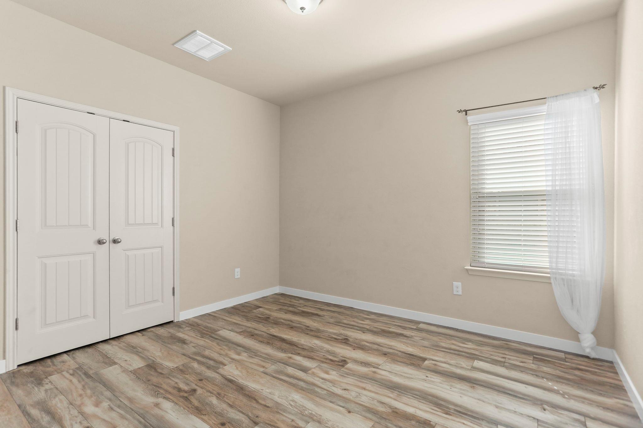 Image 20 of 29 For 9038 Indigo Lake