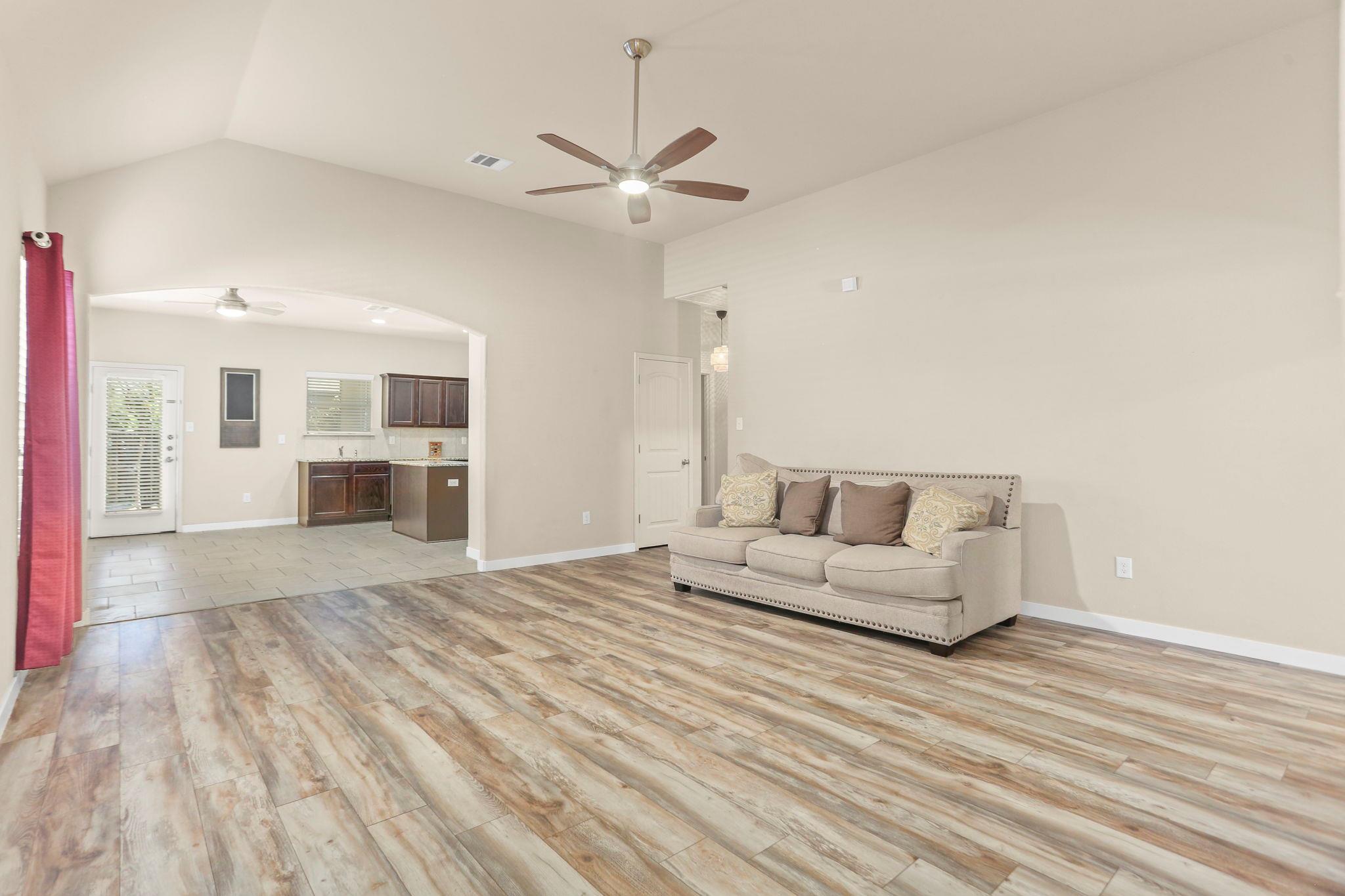 Image 8 of 29 For 9038 Indigo Lake