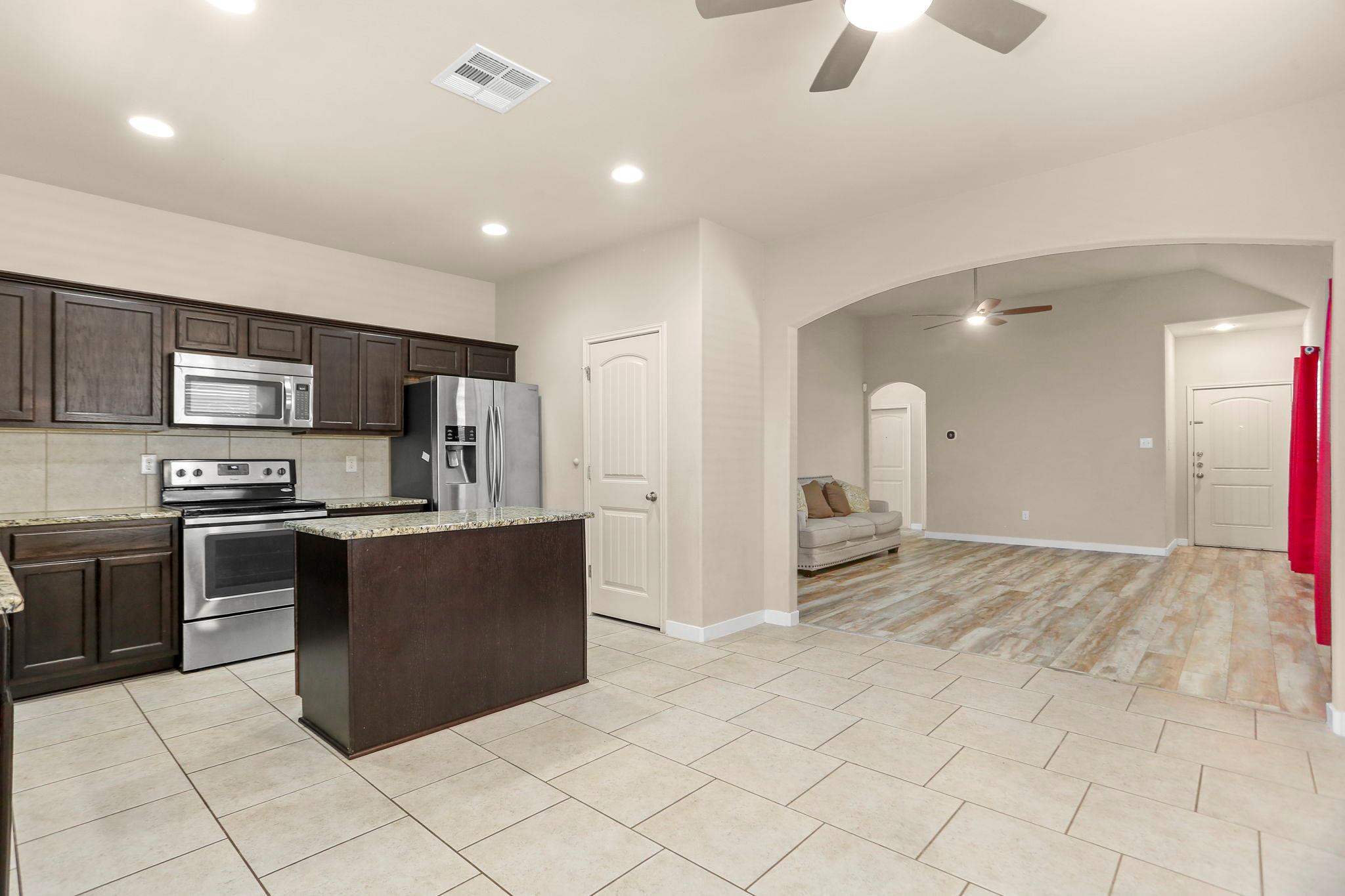 Image 9 of 29 For 9038 Indigo Lake