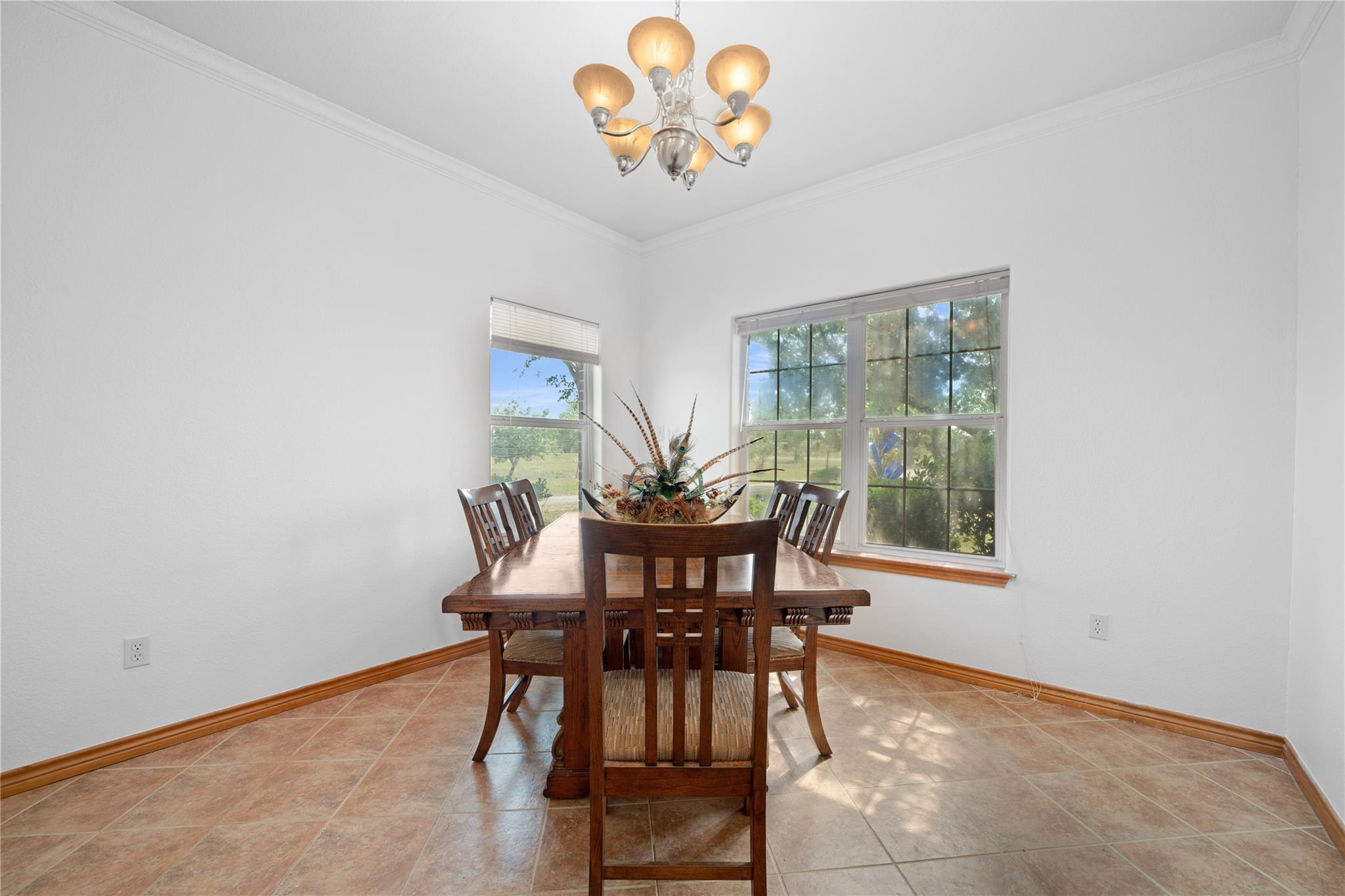 Image 10 of 37 For 14053 Huber Rd