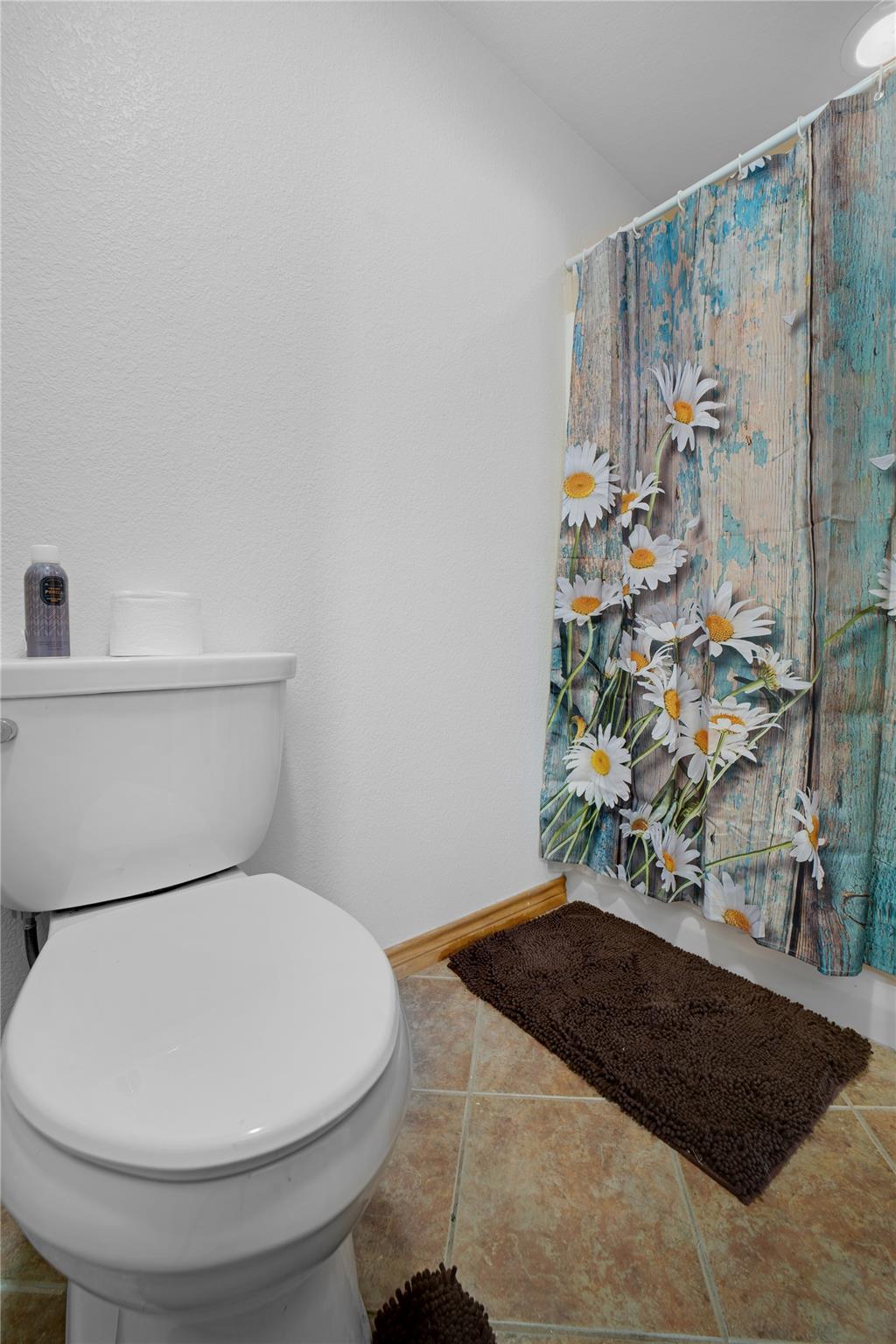 Image 22 of 37 For 14053 Huber Rd