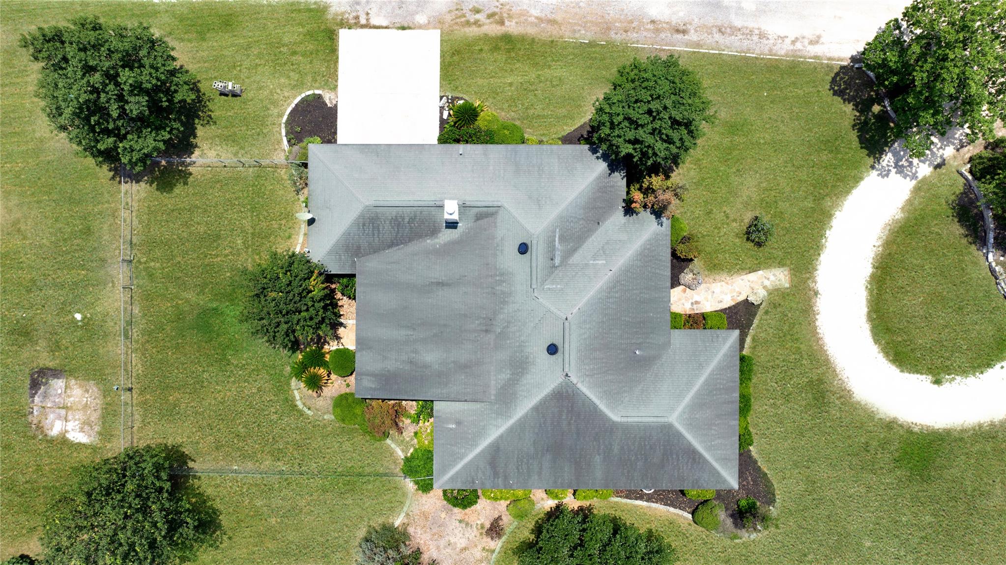 Image 25 of 37 For 14053 Huber Rd