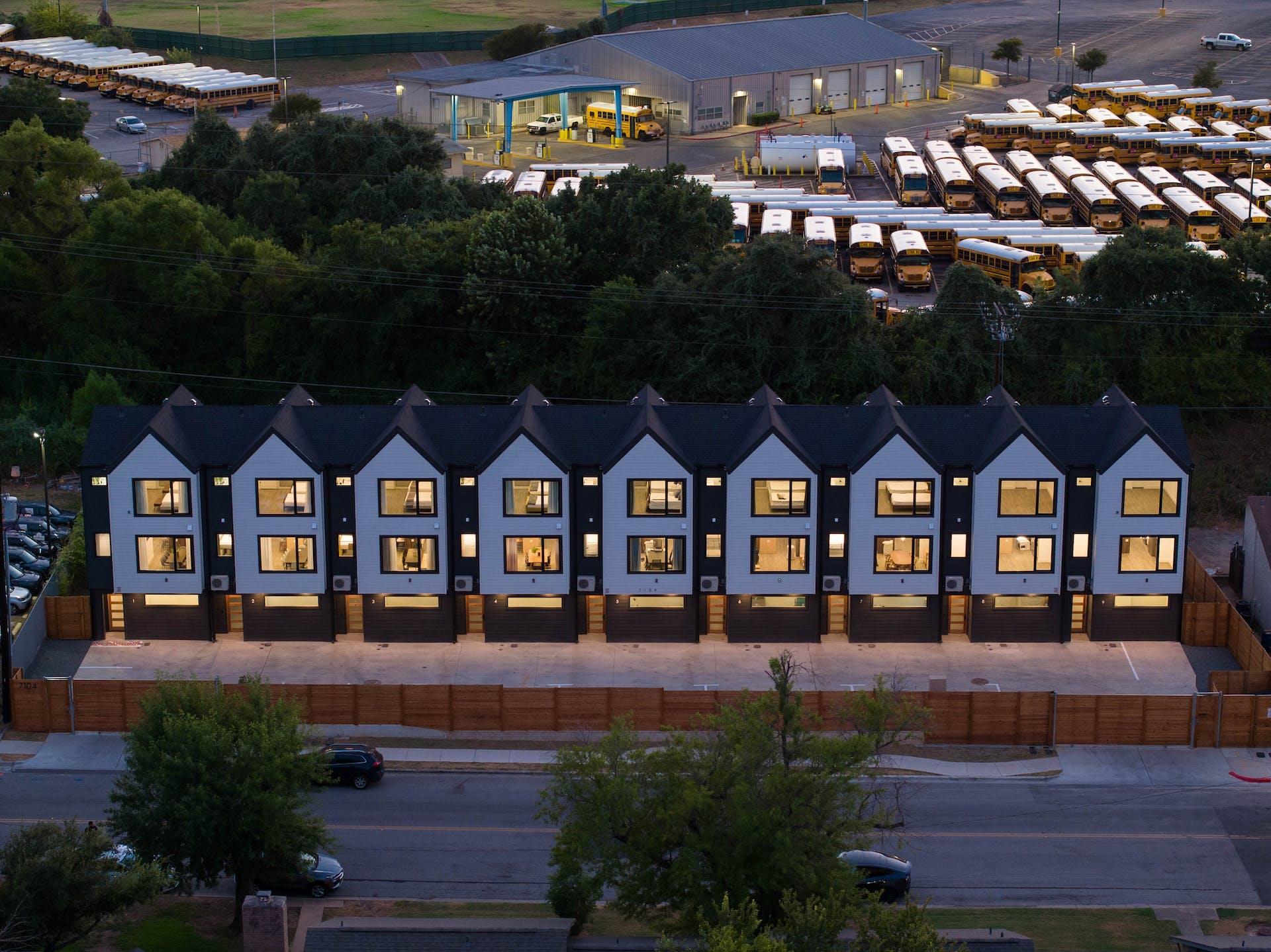 Image 9 of 9 For 7104 Creekside Dr