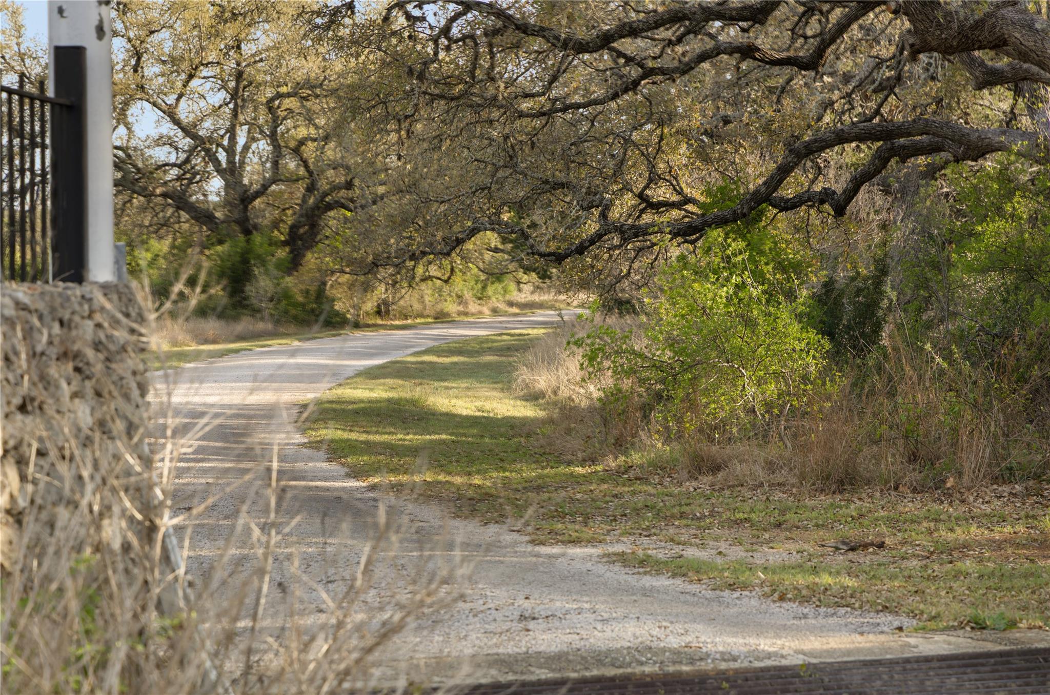 Image 14 of 39 For 892 Baird Ranch Rd