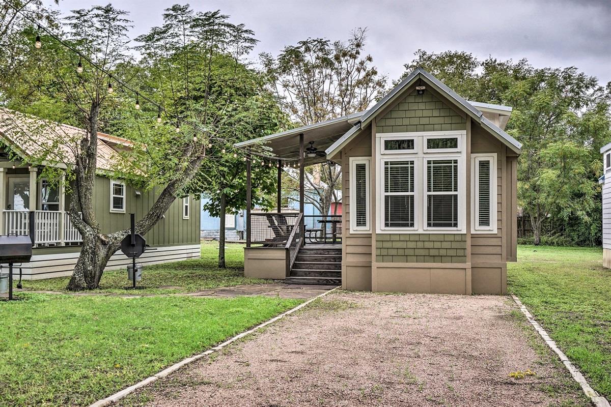 Image 2 of 24 For 276 Park Ave