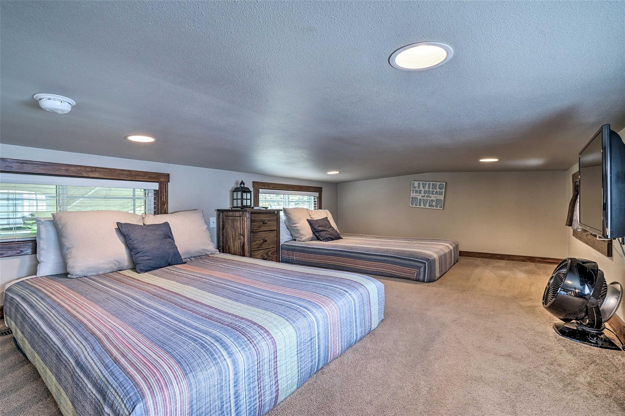 Image 21 of 24 For 276 Park Ave