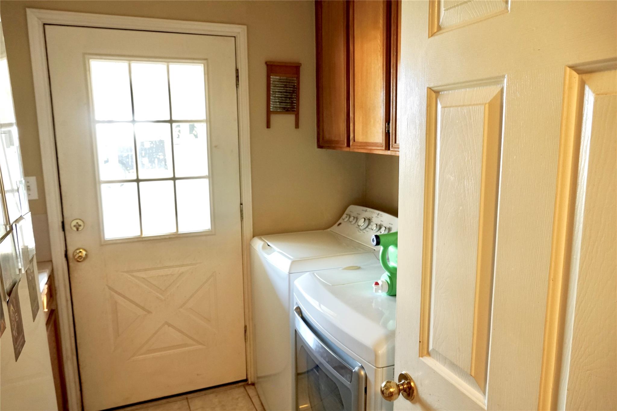 Image 26 of 40 For 1375 Cr 320  