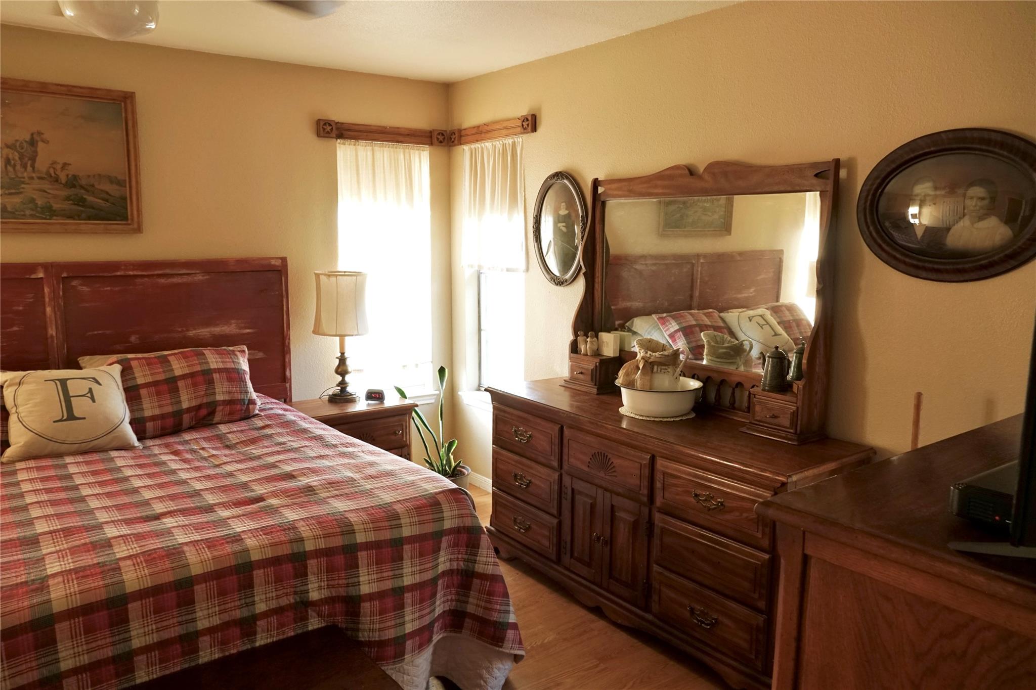 Image 30 of 40 For 1375 Cr 320  