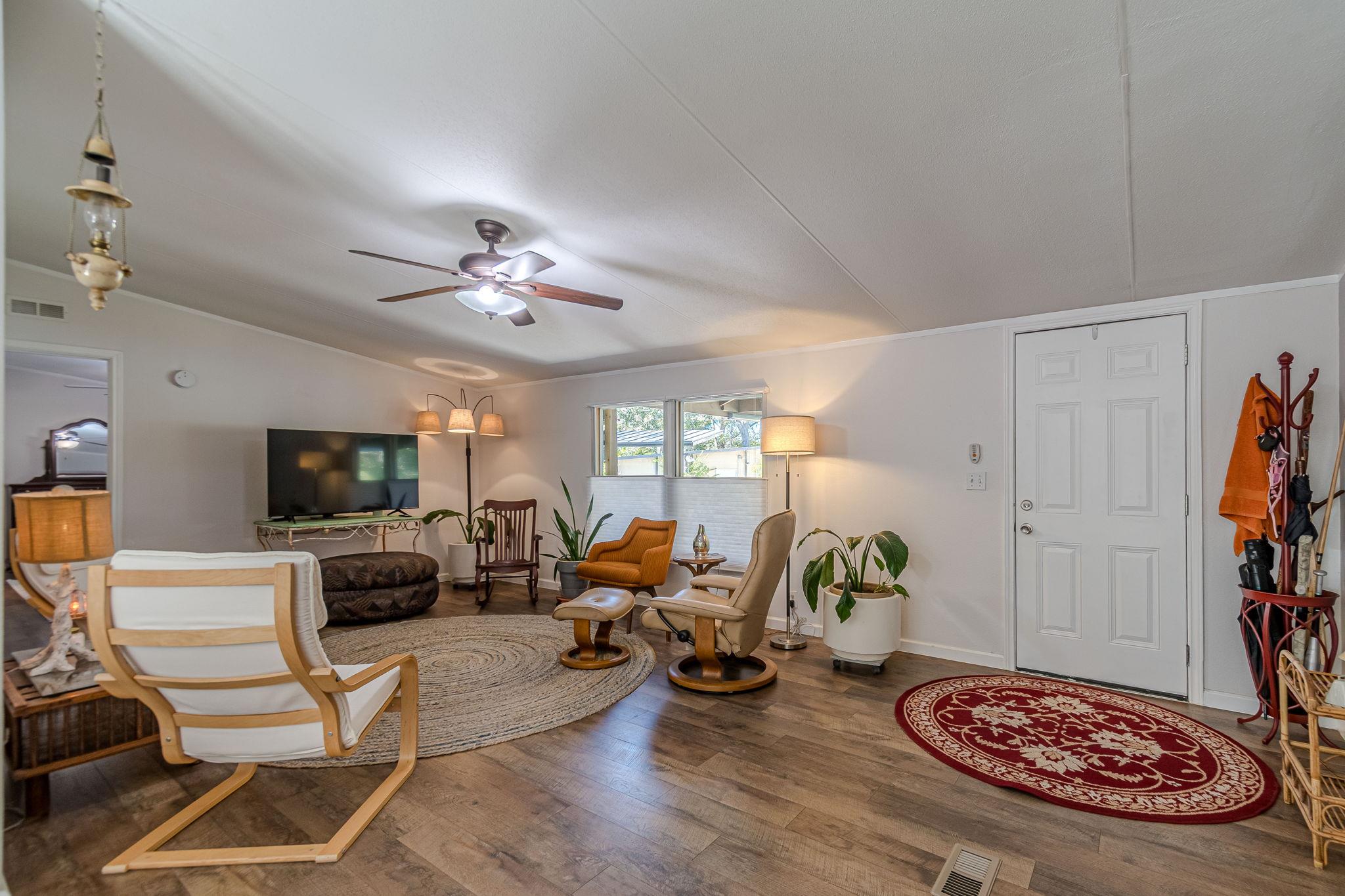 Image 13 of 35 For 384 Placid Cove Dr