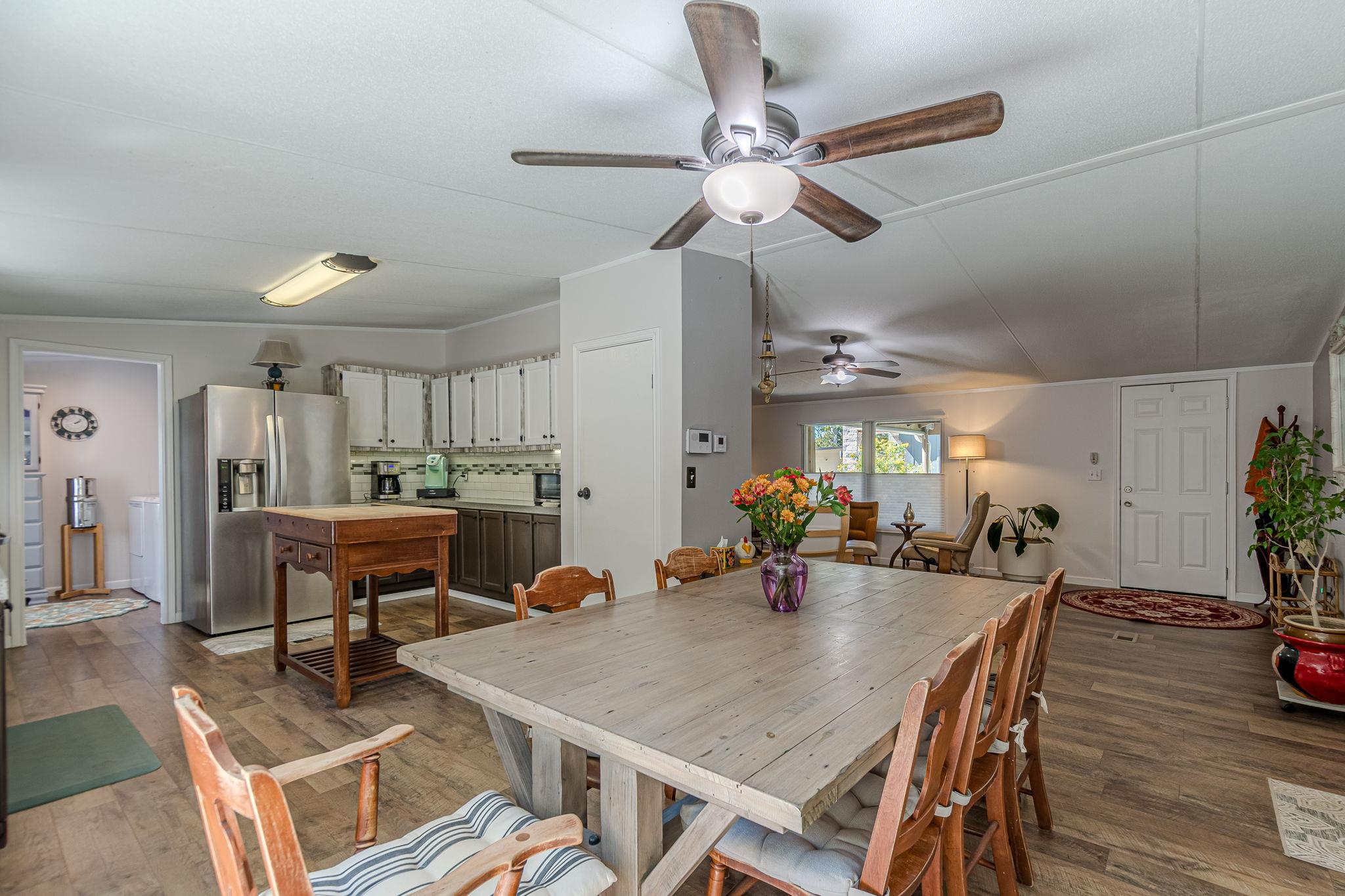 Image 16 of 35 For 384 Placid Cove Dr