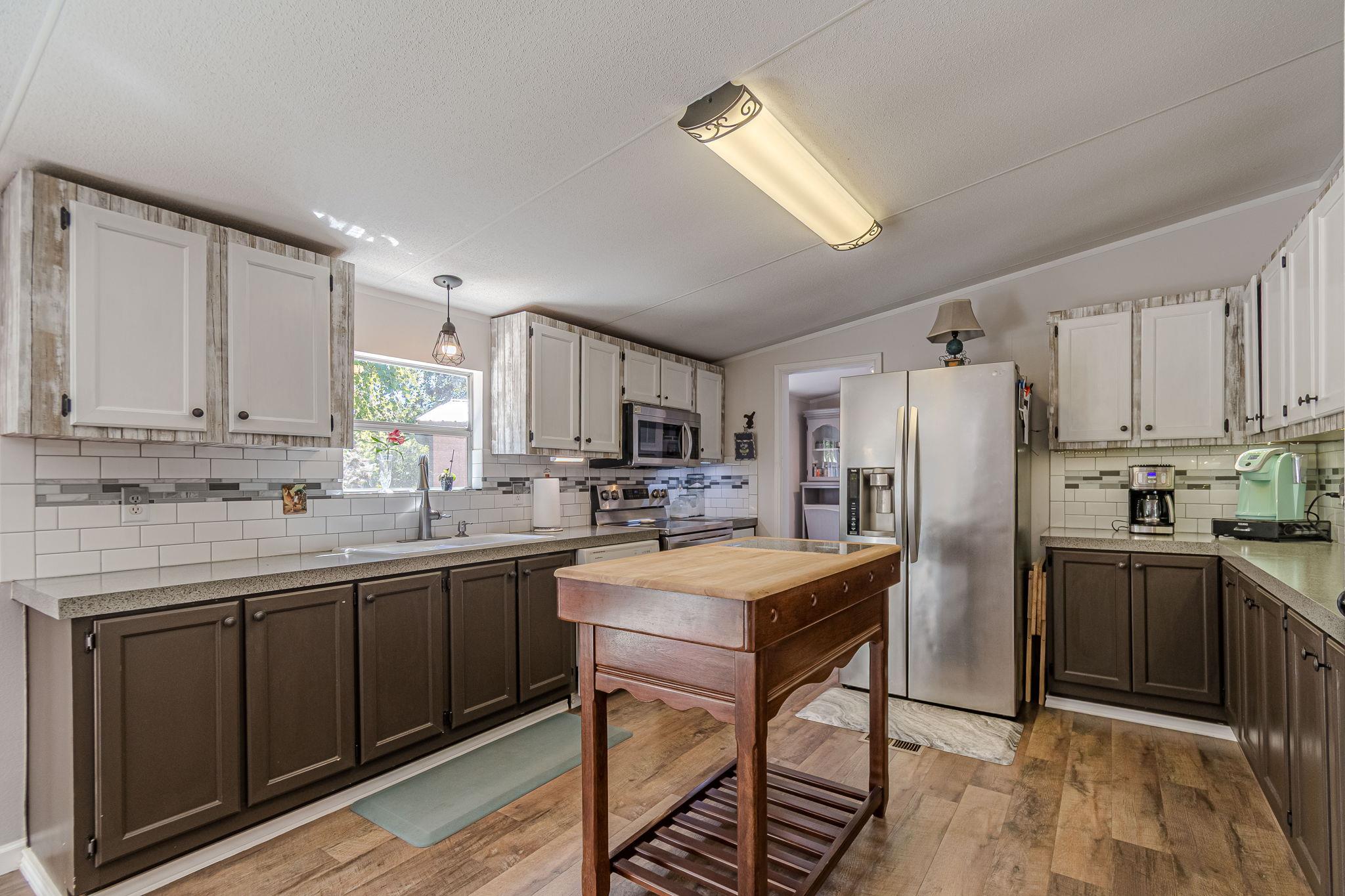 Image 18 of 35 For 384 Placid Cove Dr