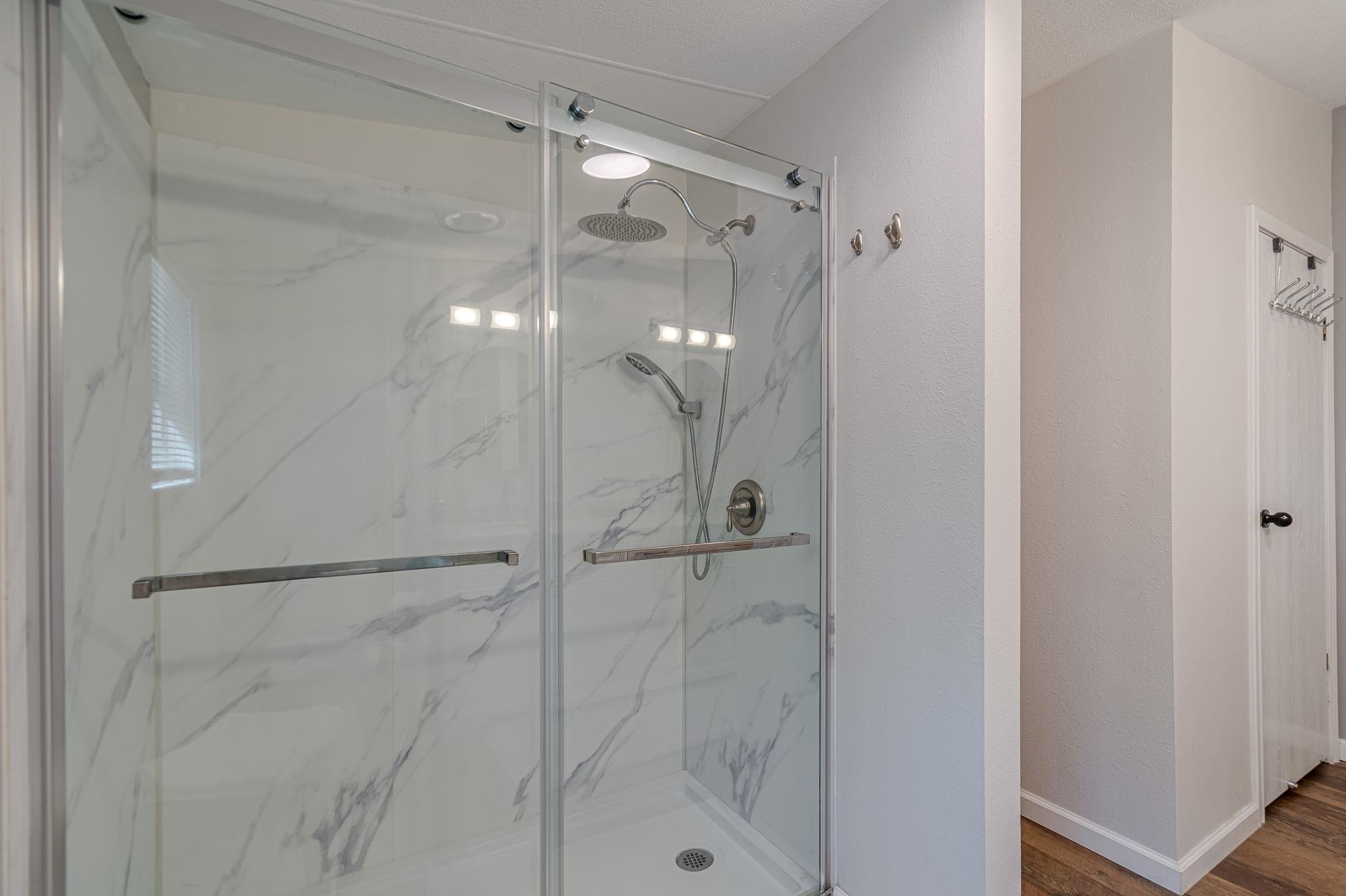 Image 24 of 35 For 384 Placid Cove Dr