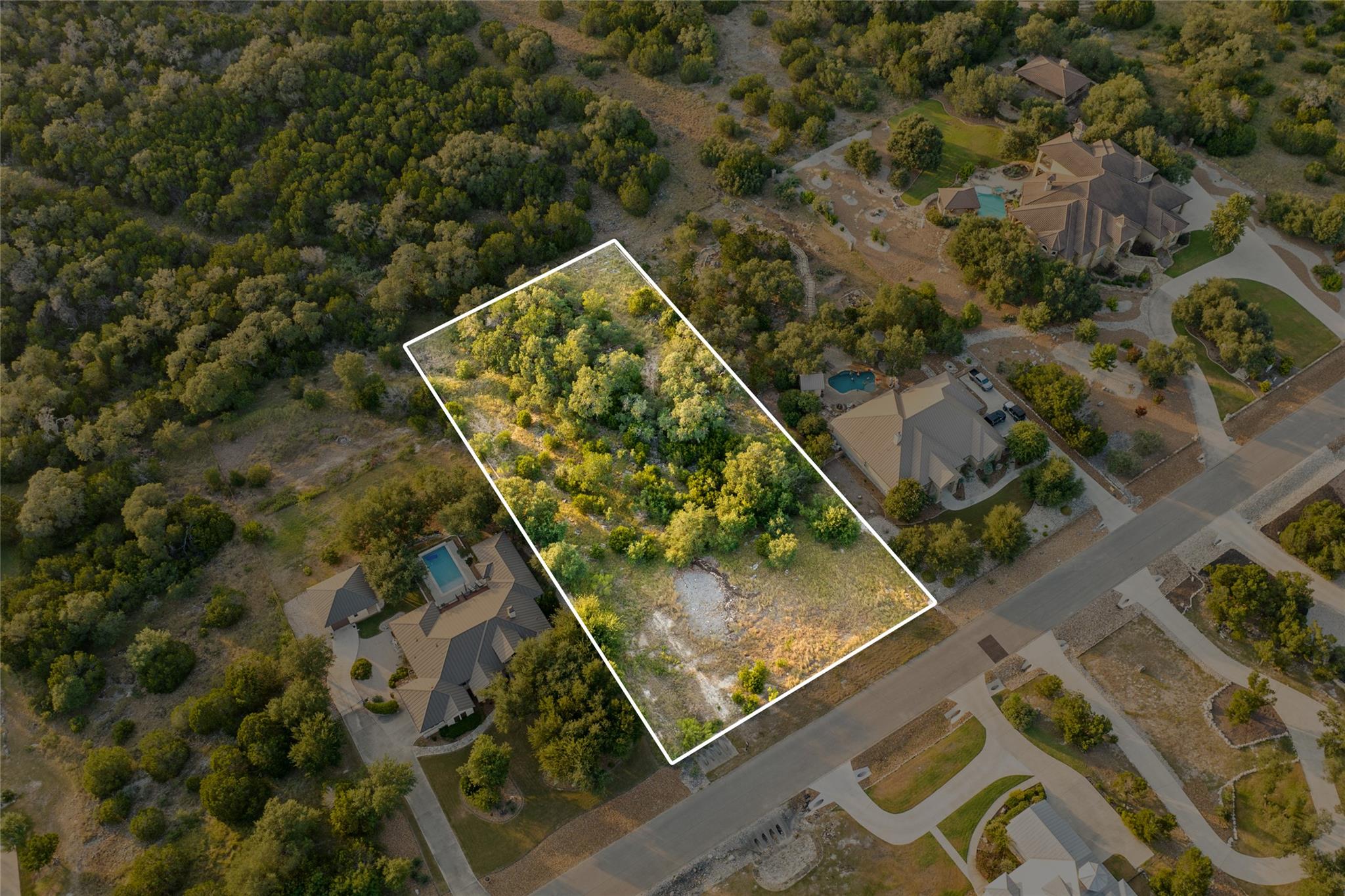 Image 25 of 40 For 322 Lookout Rdg