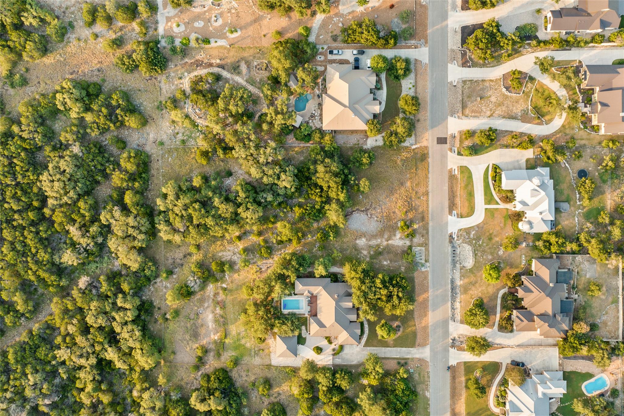 Image 28 of 40 For 322 Lookout Rdg