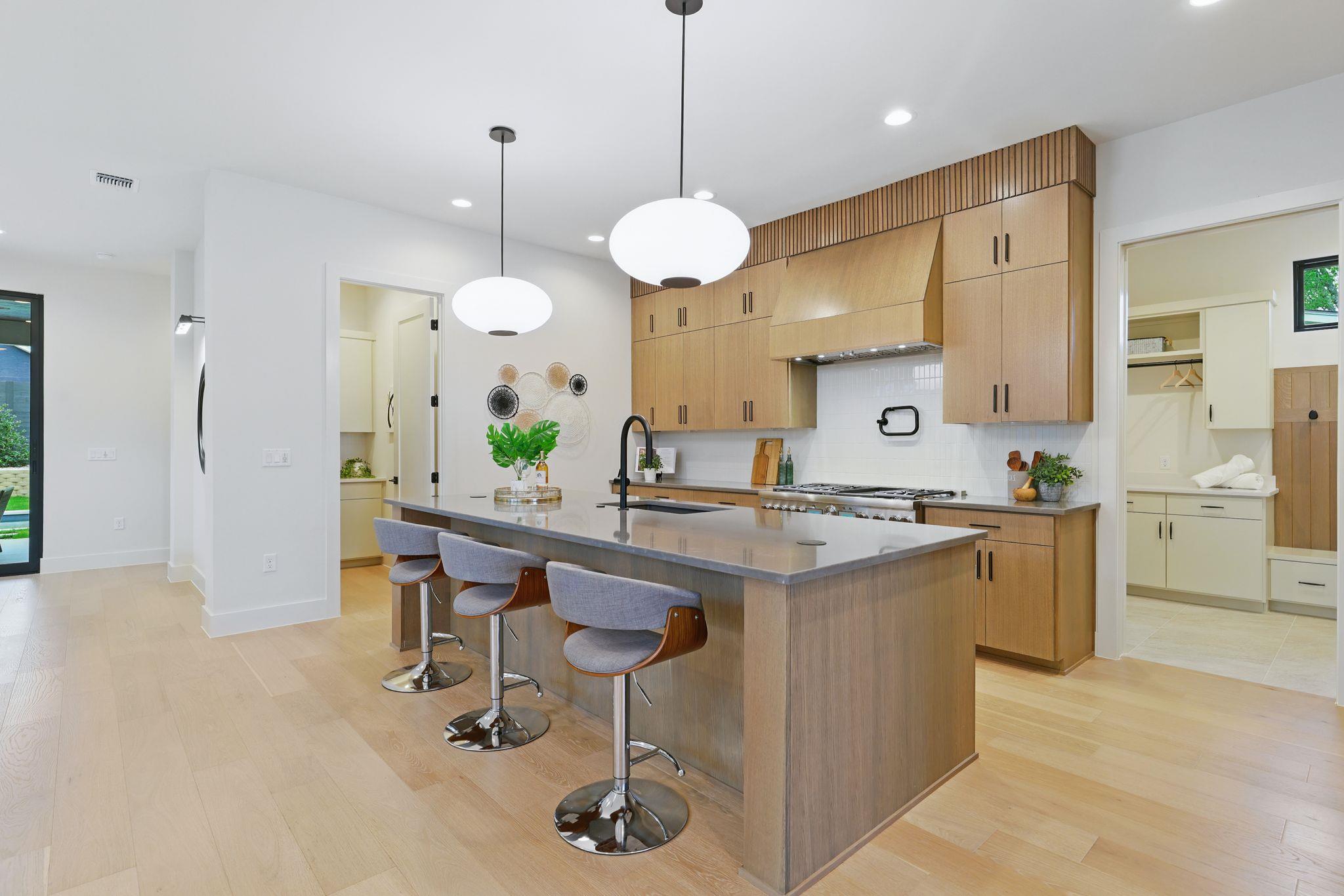 Image 8 of 23 For 2711 Pegram Ave