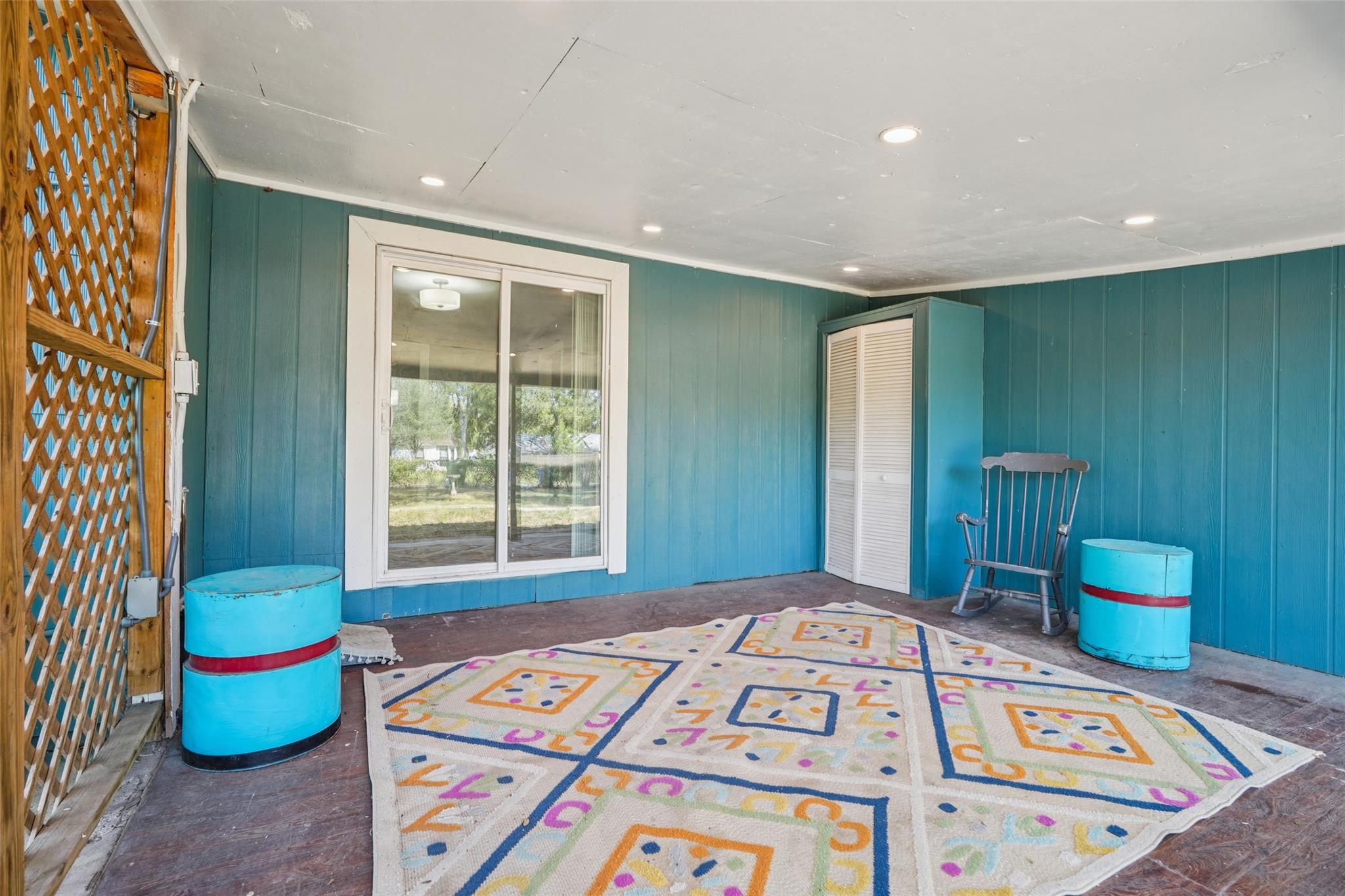 Image 34 of 40 For 402 Burges St