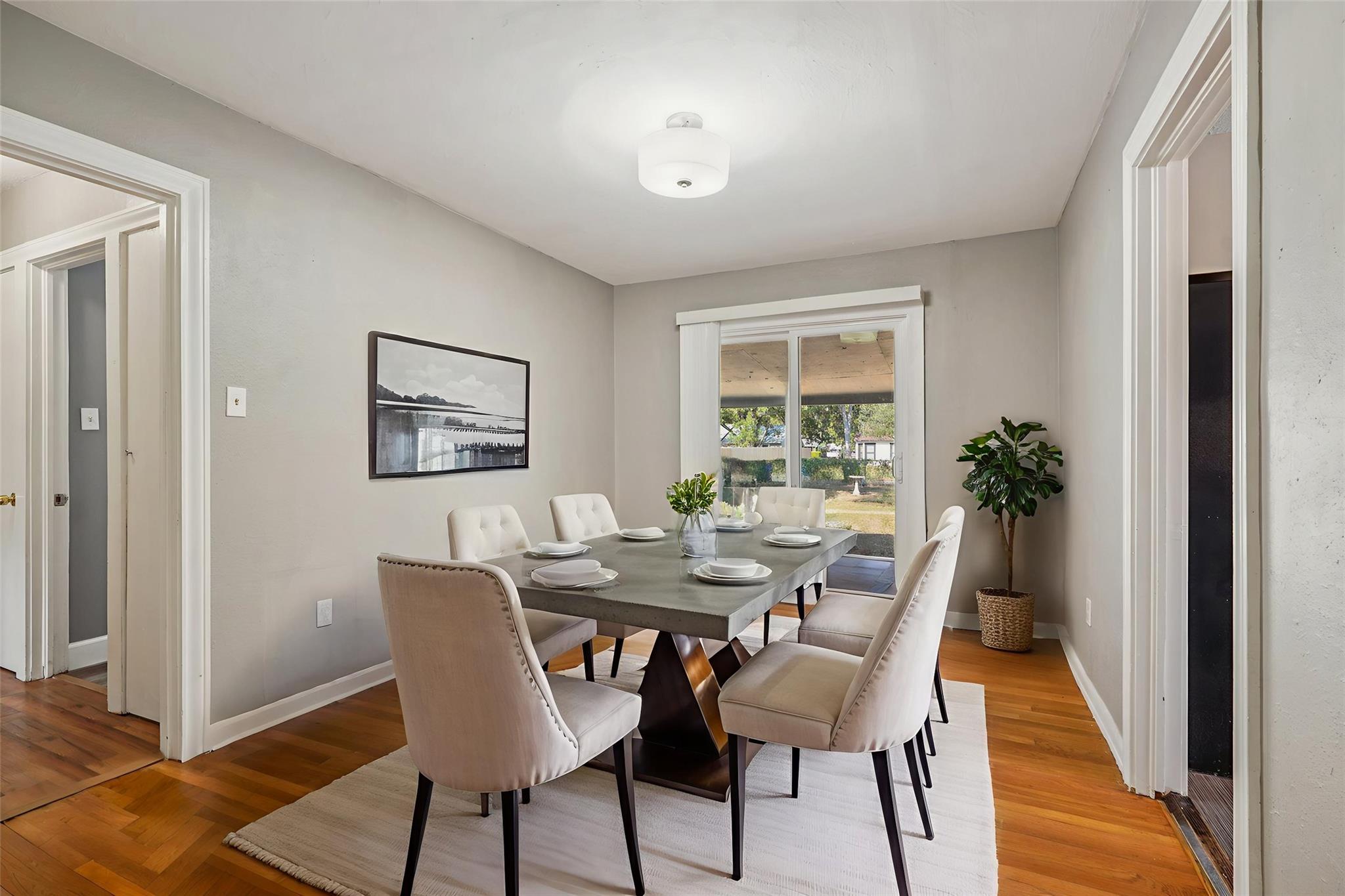 Image 5 of 40 For 402 Burges St