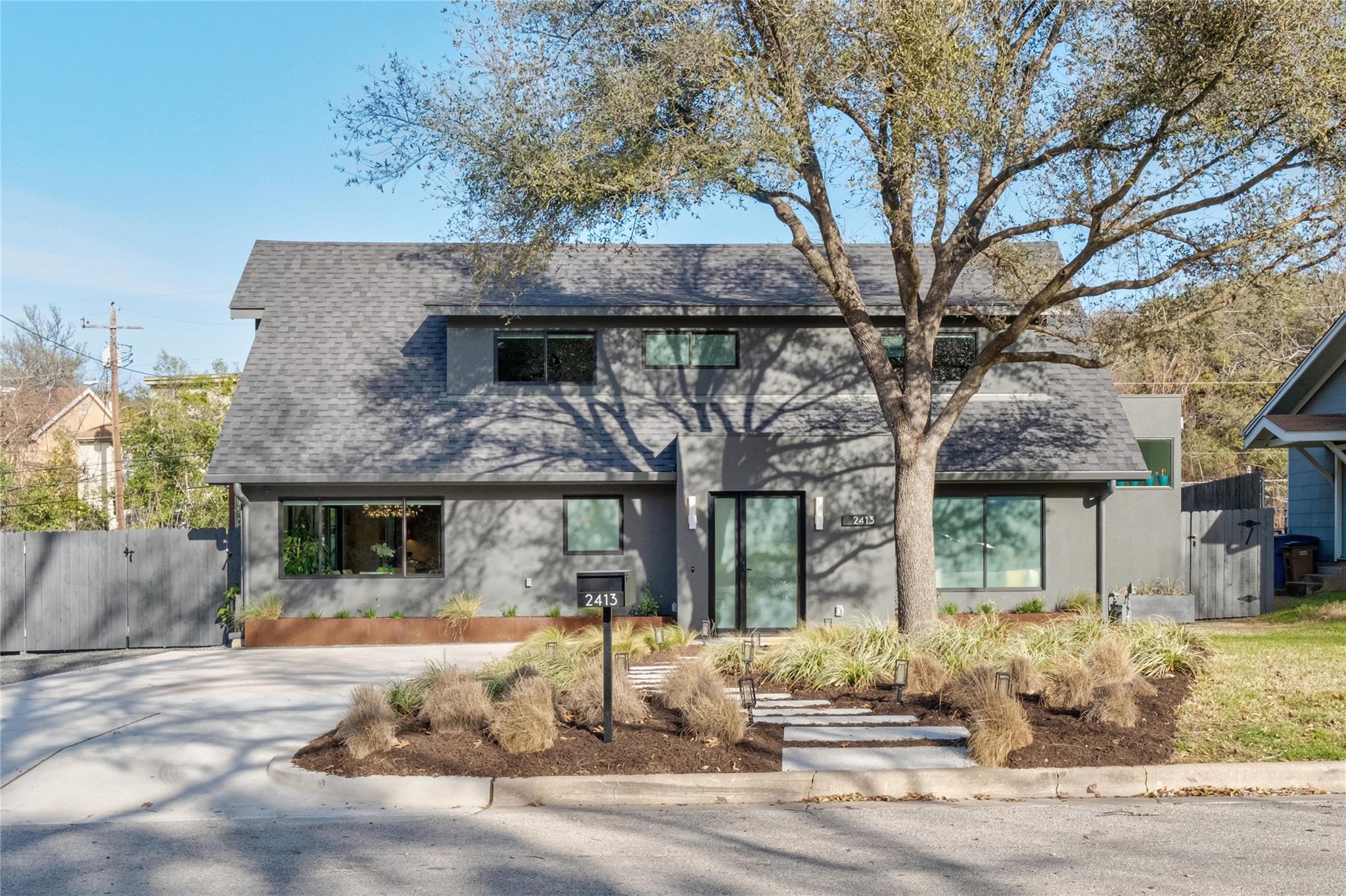 Details for 2413 Little John Ln, Austin, TX 78704