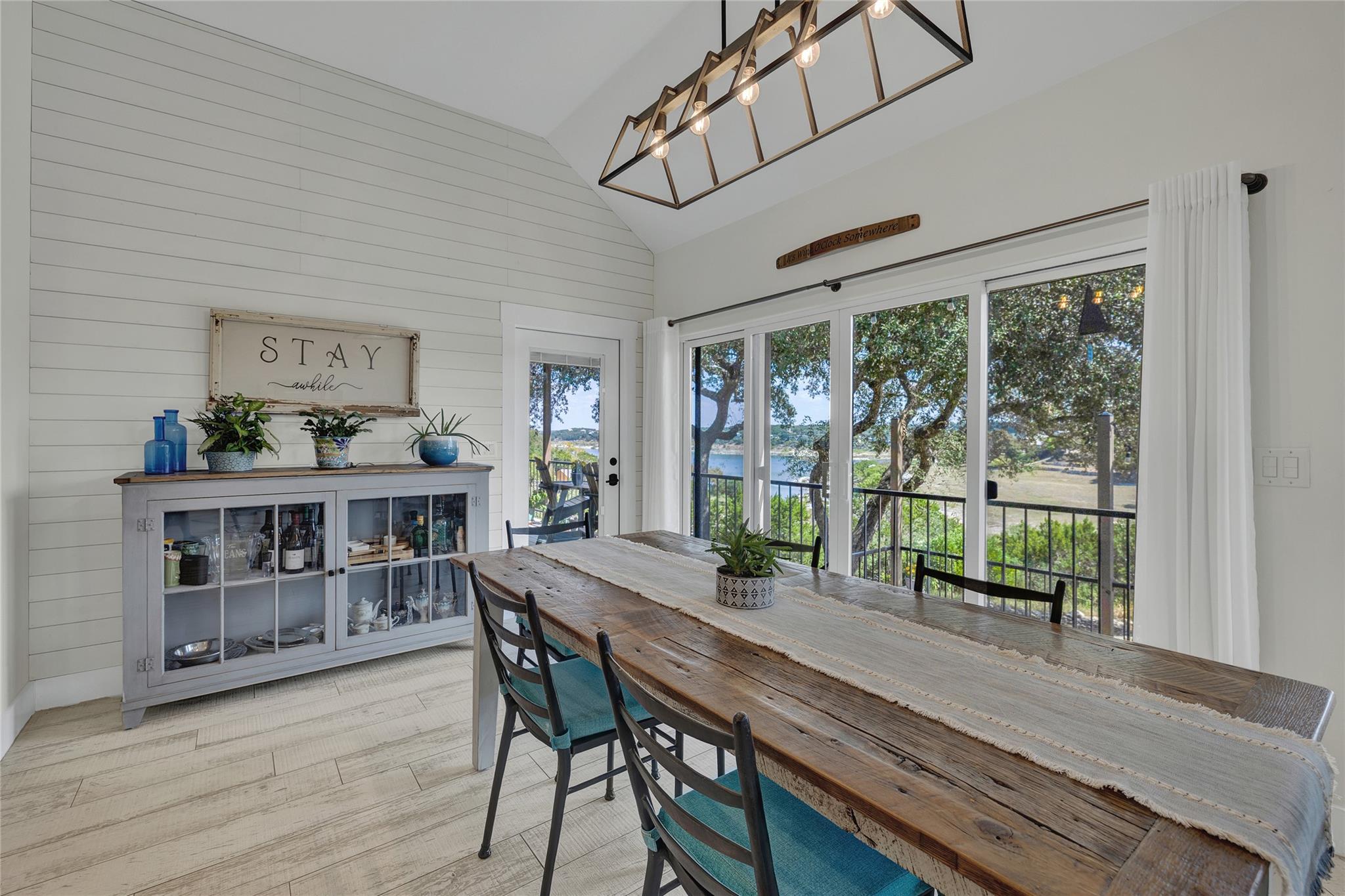 Image 11 of 40 For 1799 Lakeside Dr W