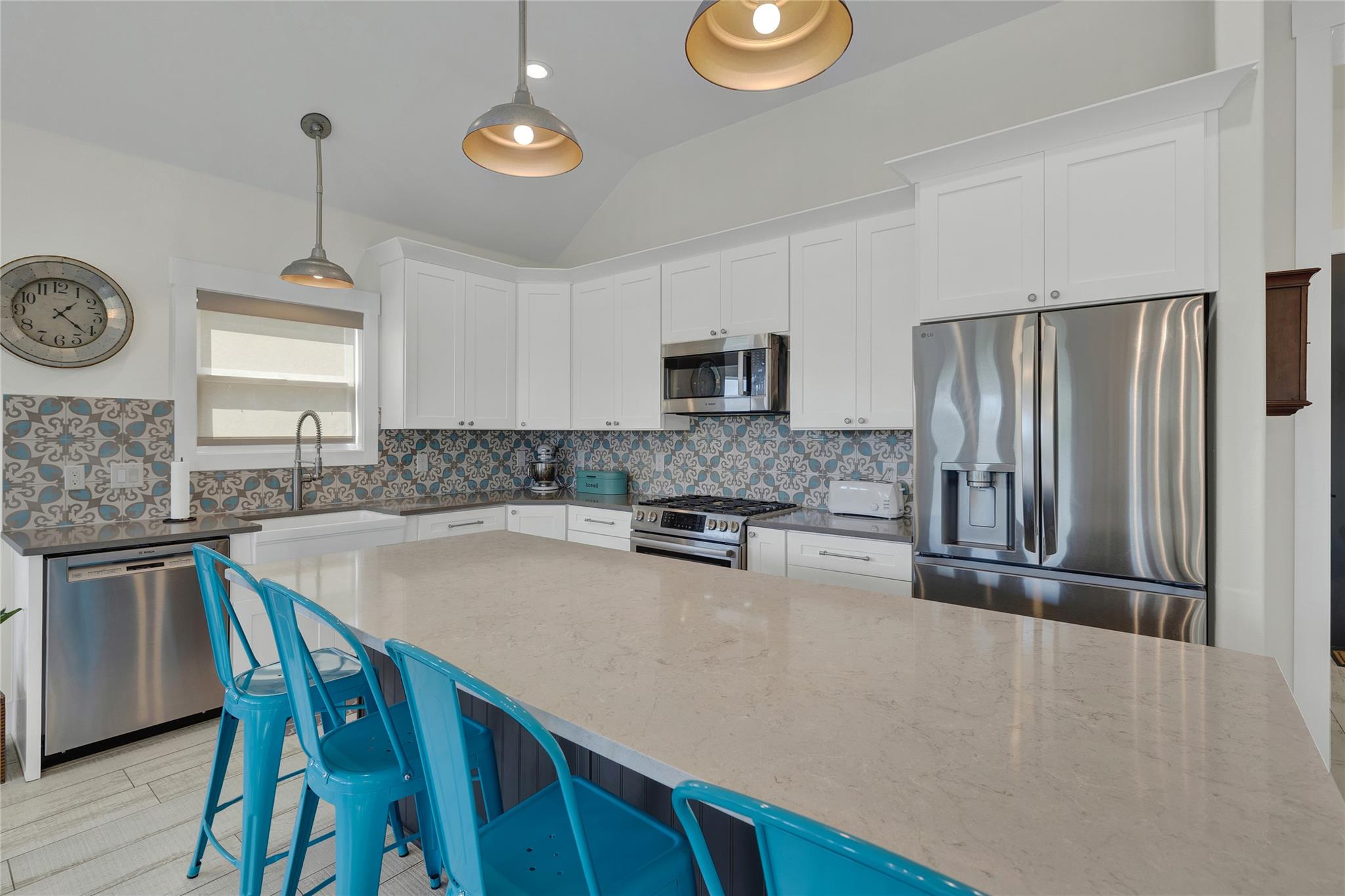 Image 16 of 40 For 1799 Lakeside Dr W