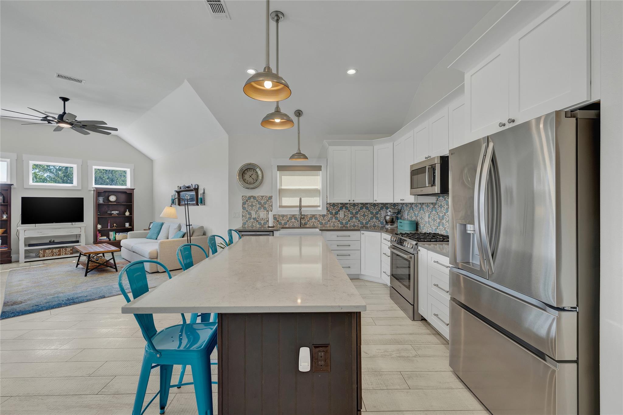 Image 17 of 40 For 1799 Lakeside Dr W