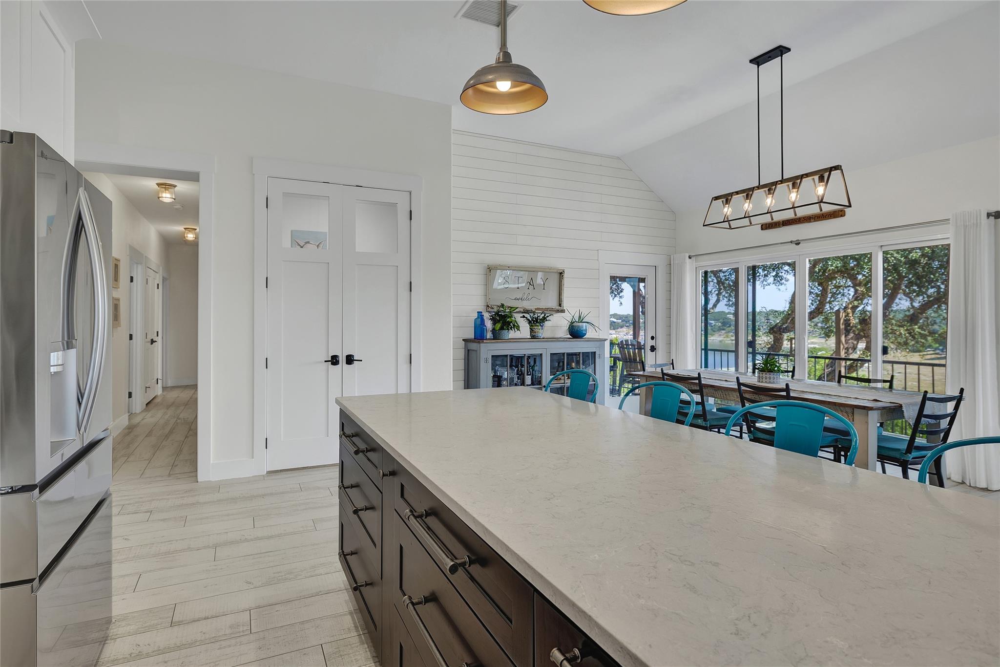 Image 24 of 40 For 1799 Lakeside Dr W