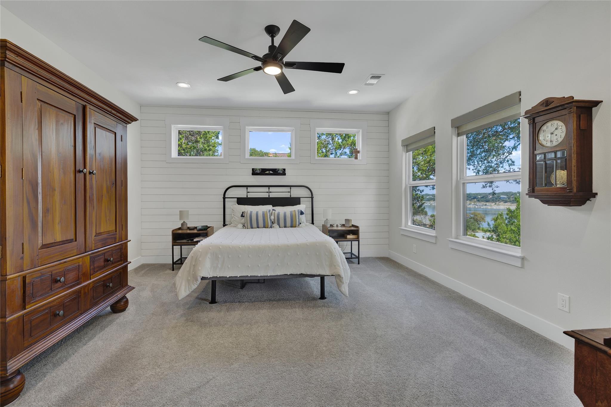 Image 28 of 40 For 1799 Lakeside Dr W