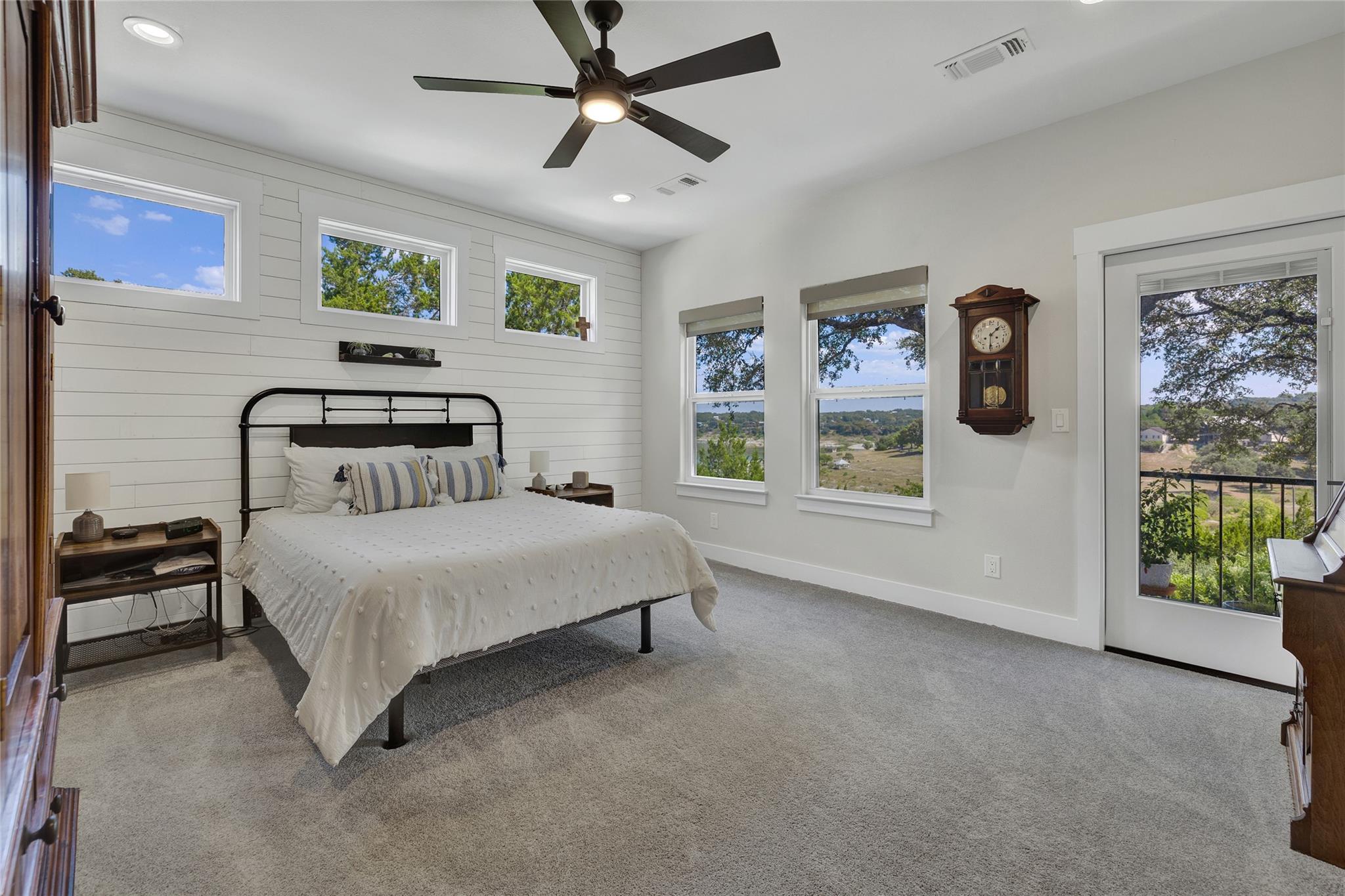 Image 29 of 40 For 1799 Lakeside Dr W