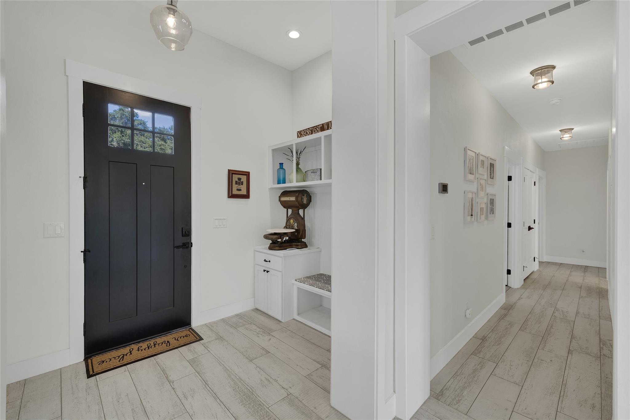 Image 6 of 40 For 1799 Lakeside Dr W