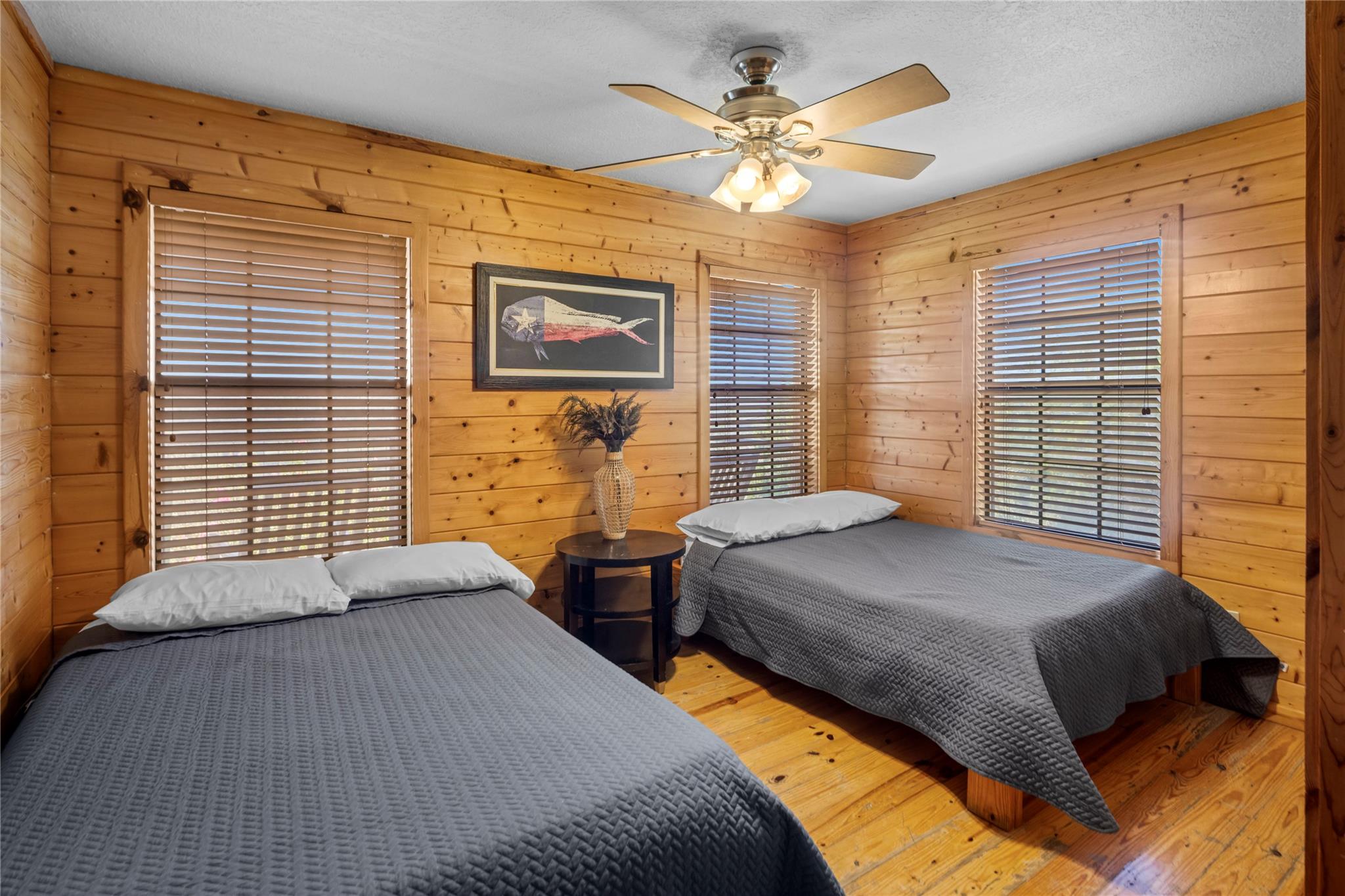 Image 13 of 33 For 360 Bluebonnet Rd