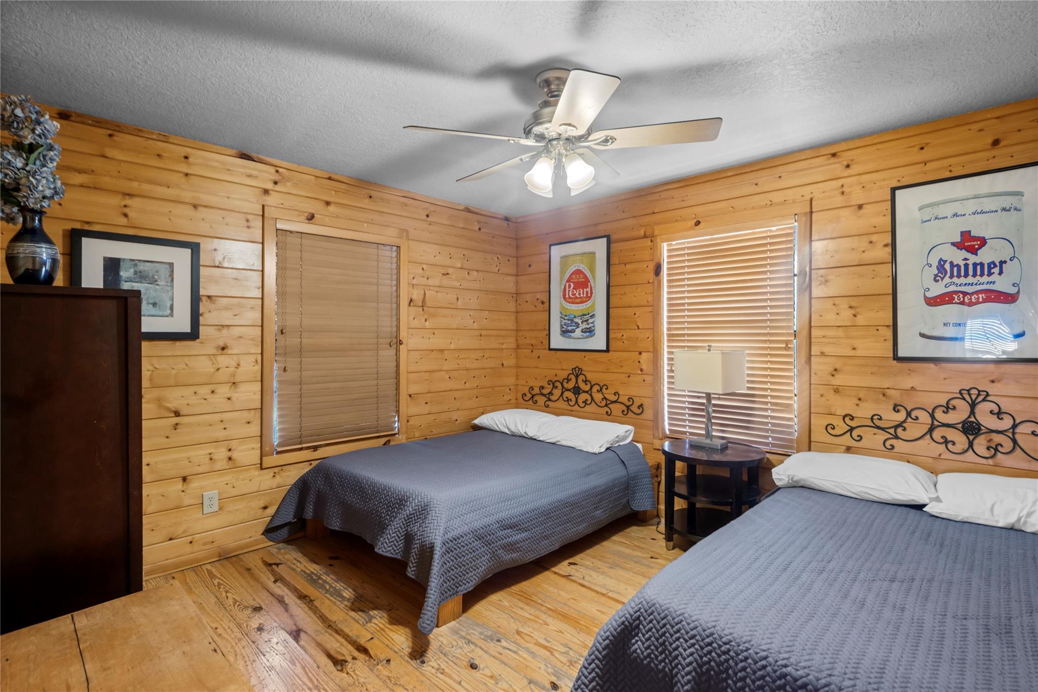 Image 14 of 33 For 360 Bluebonnet Rd