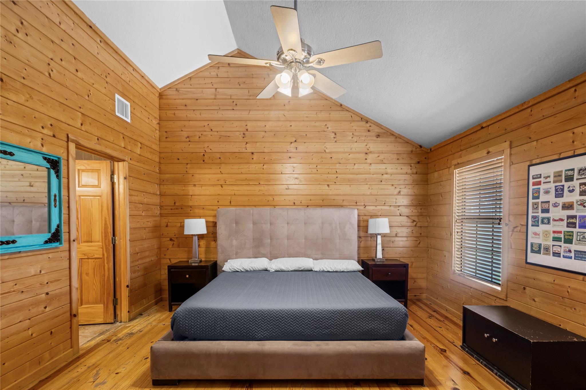 Image 15 of 33 For 360 Bluebonnet Rd