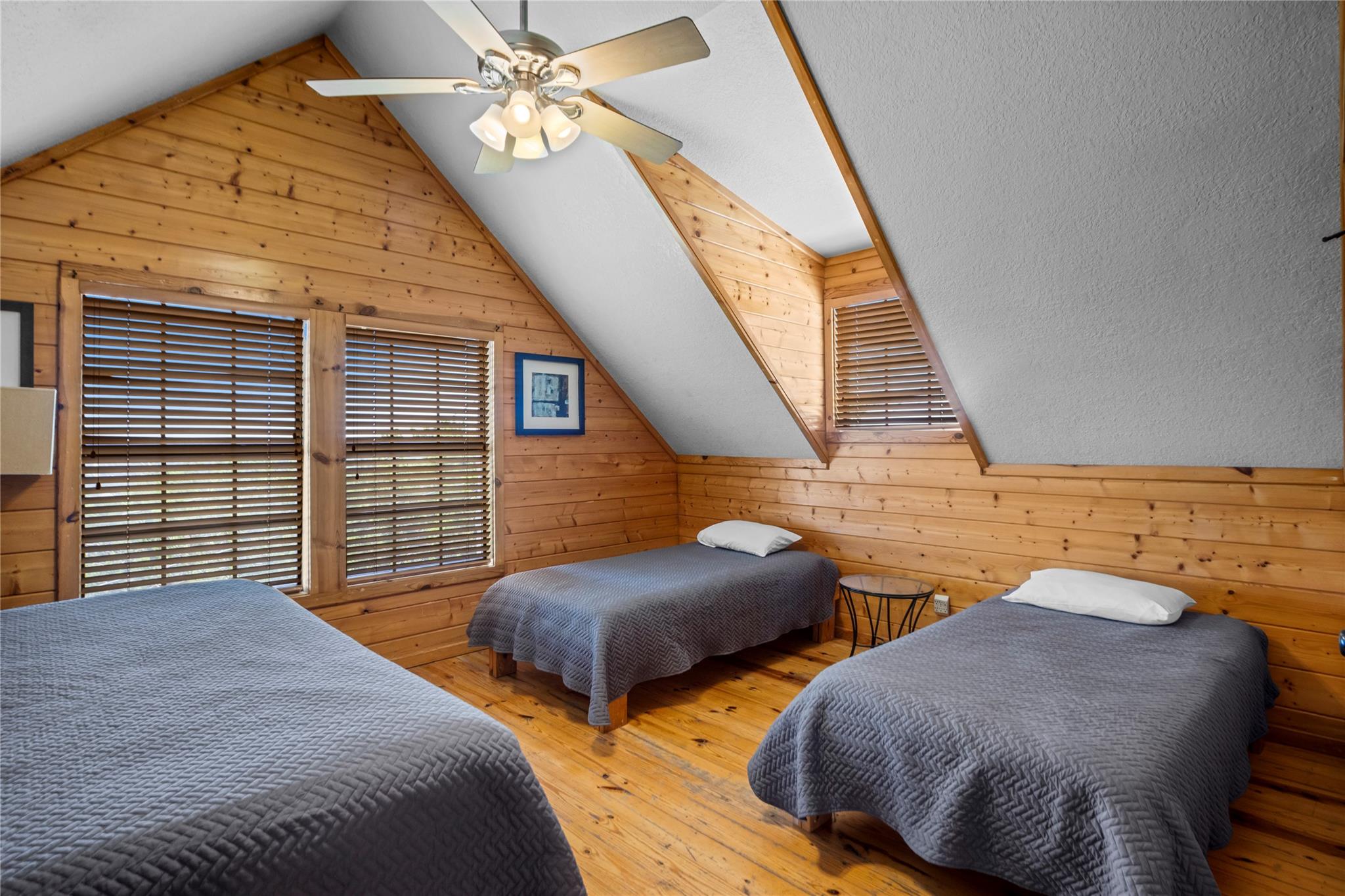 Image 18 of 33 For 360 Bluebonnet Rd