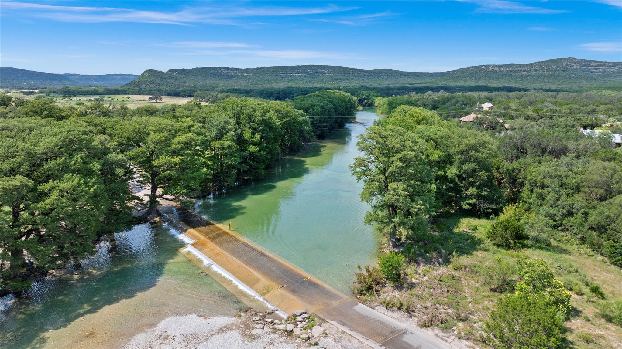 Image 32 of 33 For 360 Bluebonnet Rd