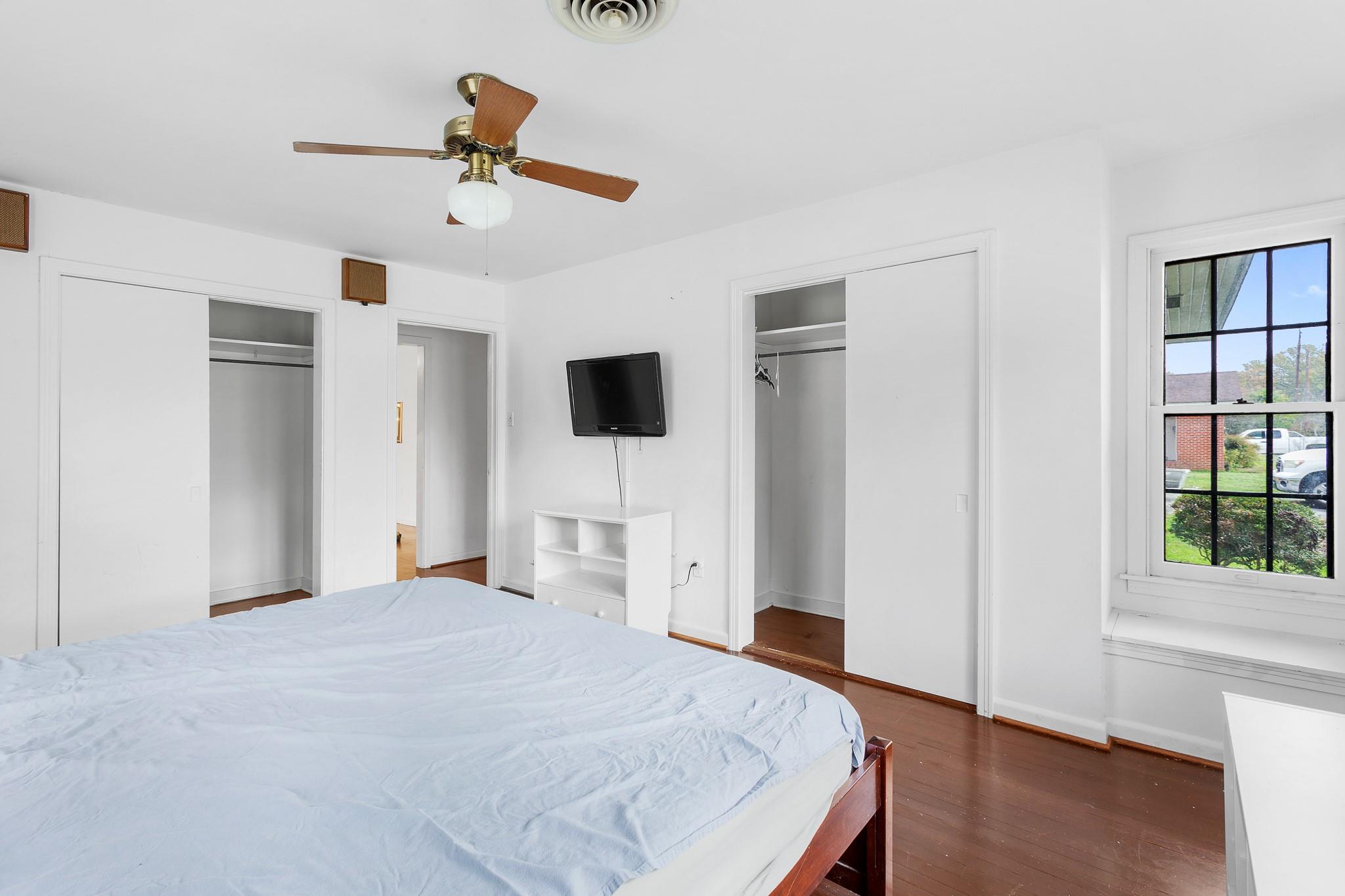 Image 18 of 33 For 803 Peach St