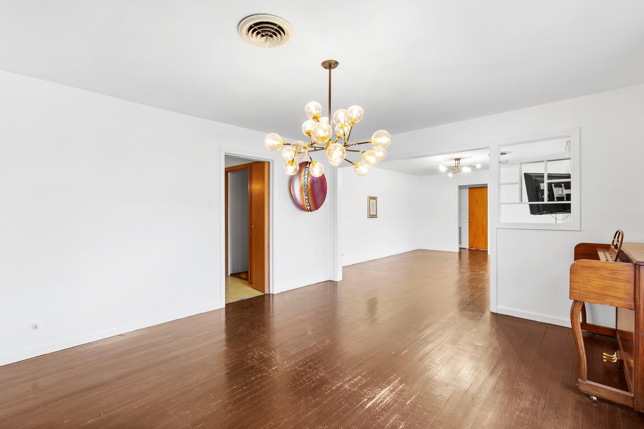 Image 7 of 33 For 803 Peach St