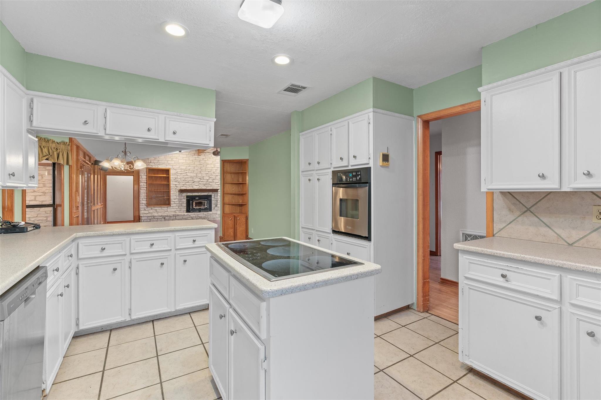 Image 13 of 27 For 400 County Road 440 Rds