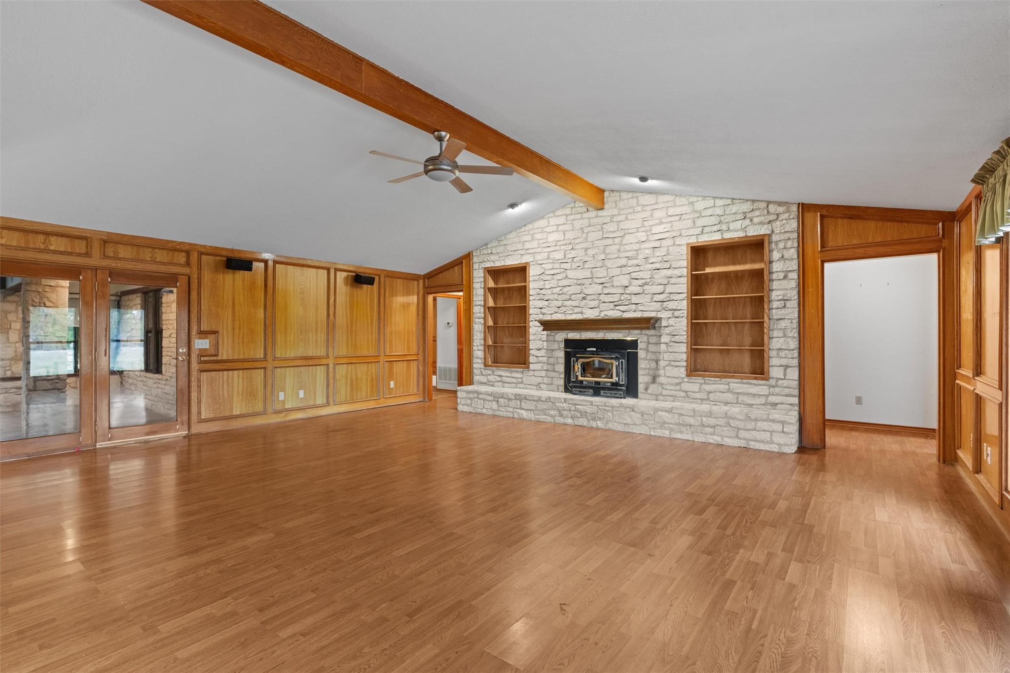 Image 6 of 27 For 400 County Road 440 Rds