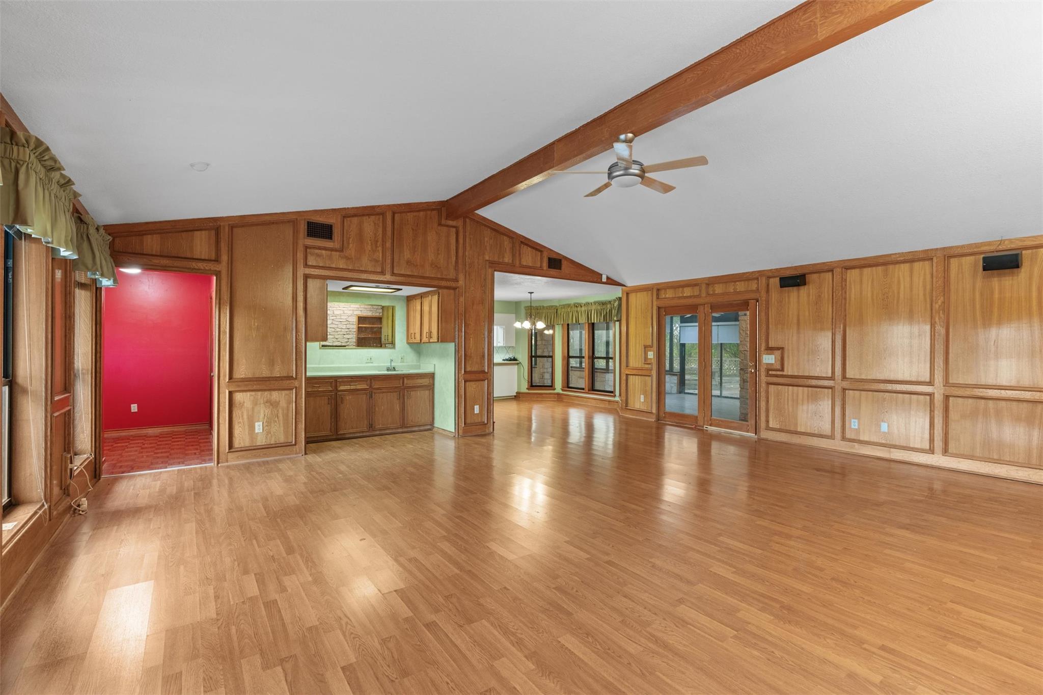 Image 7 of 27 For 400 County Road 440 Rds