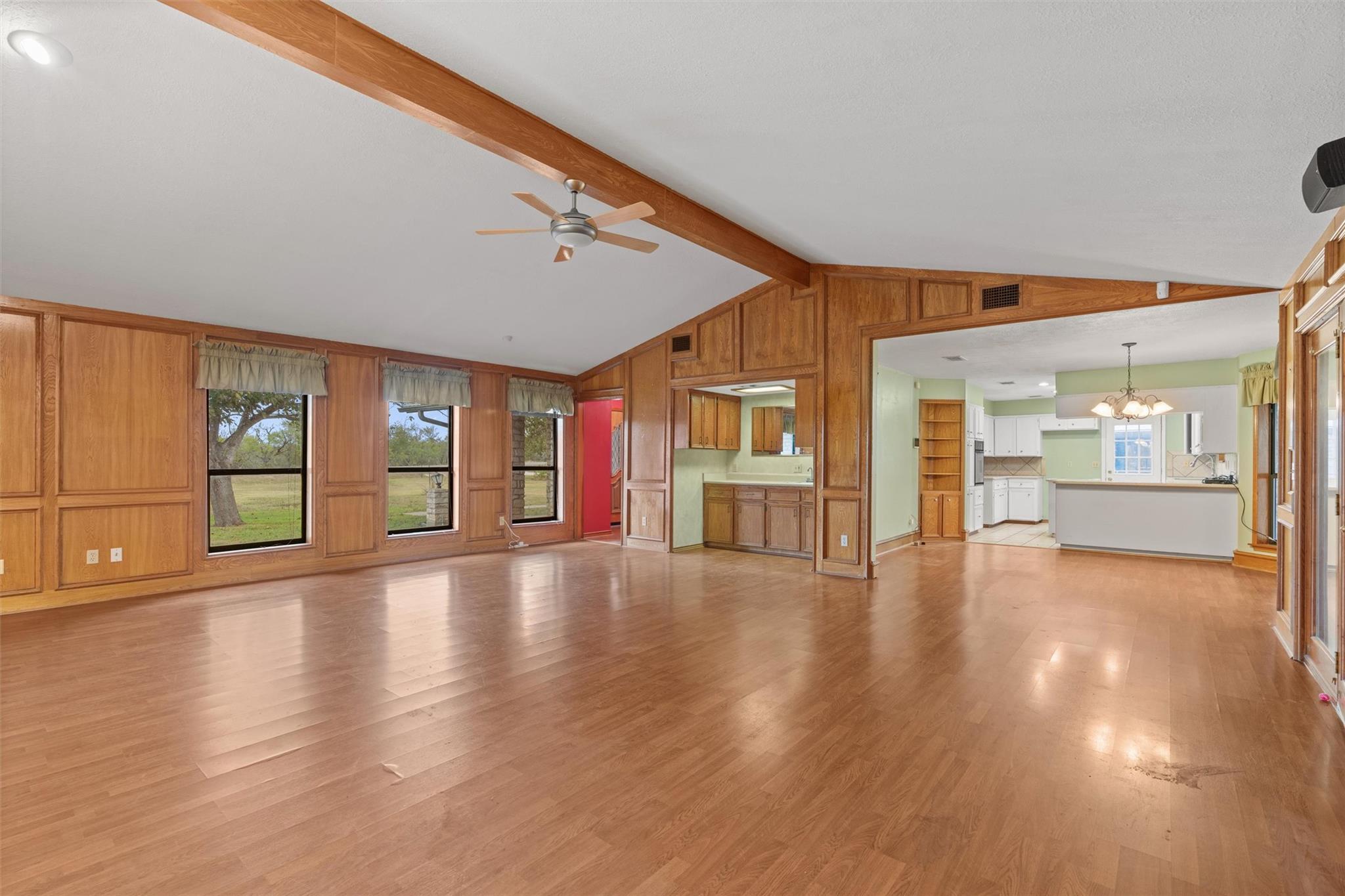 Image 8 of 27 For 400 County Road 440 Rds