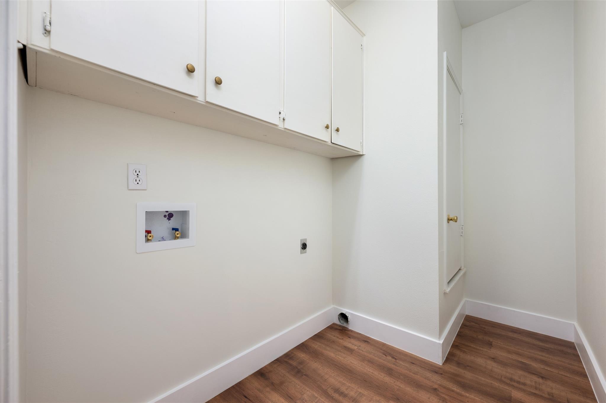 Image 18 of 38 For 4111 Burnet Rd W