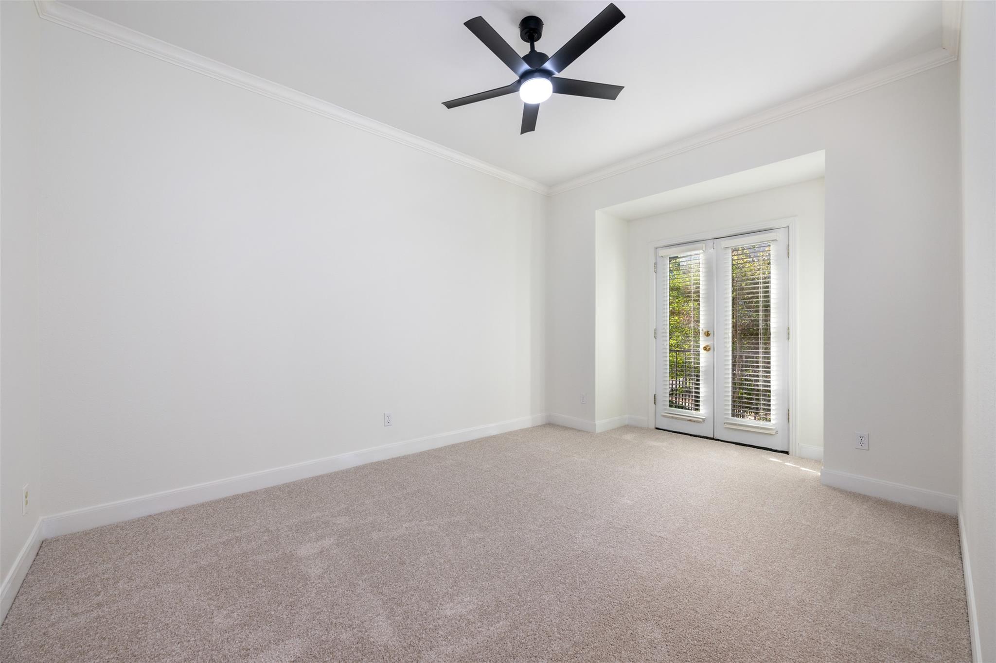 Image 28 of 38 For 4111 Burnet Rd W