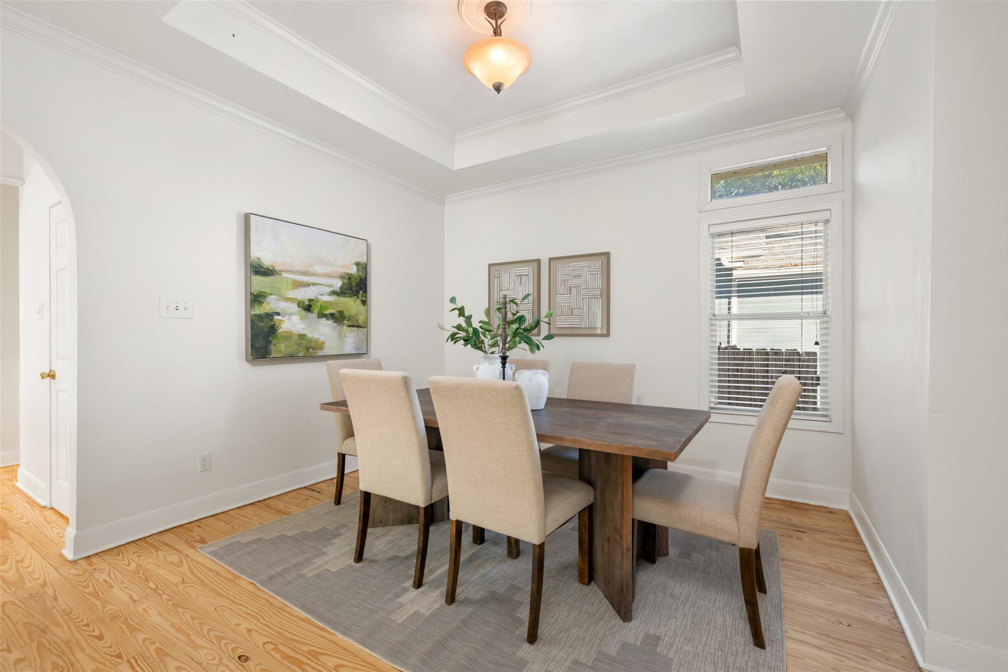 Image 6 of 38 For 4111 Burnet Rd W