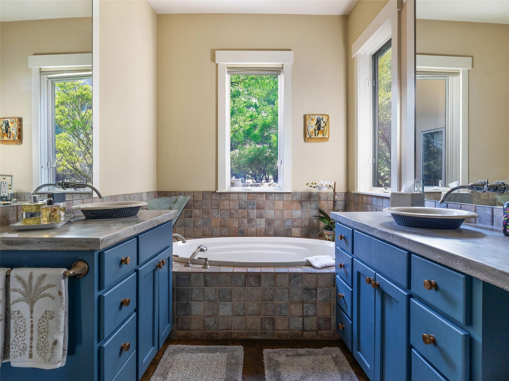 Image 17 of 40 For 5818 Ranch Road 165