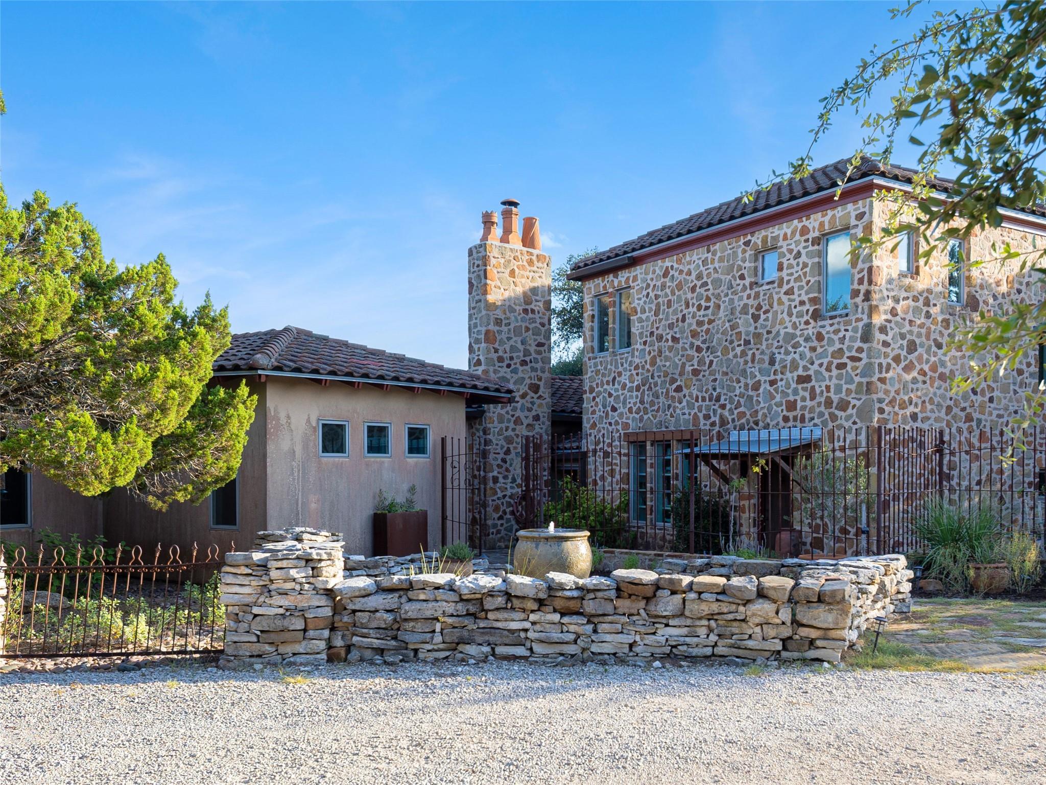 Image 8 of 40 For 5818 Ranch Road 165