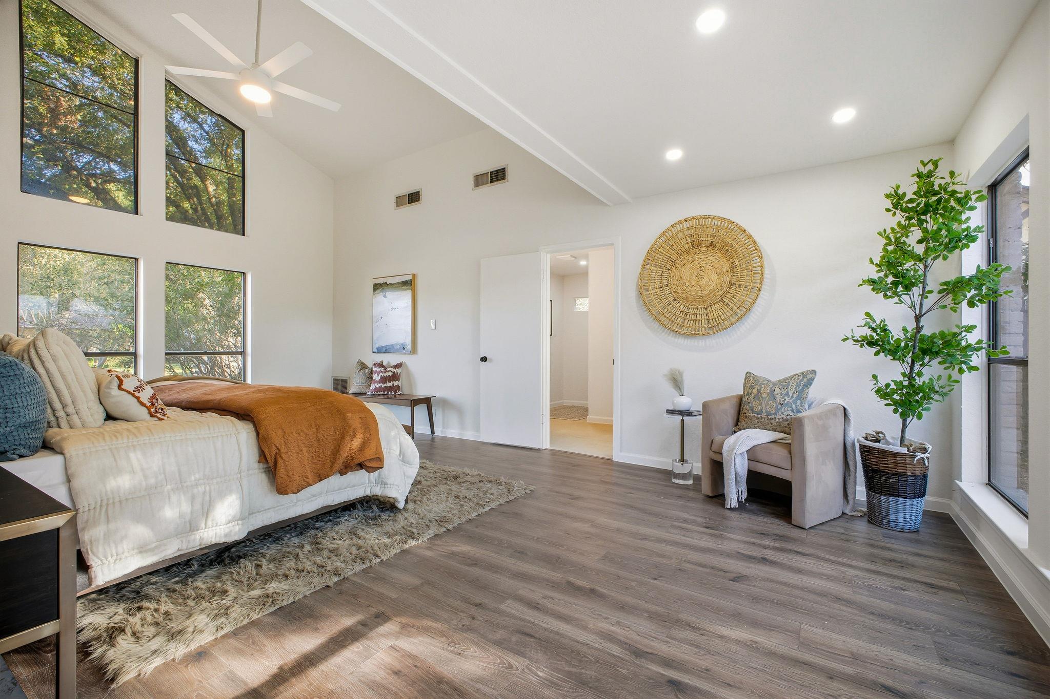 Image 21 of 32 For 6302 Cypress Crk