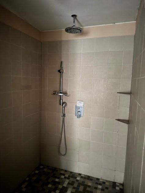 Image 17 of 24 For 6005 Covers Cv