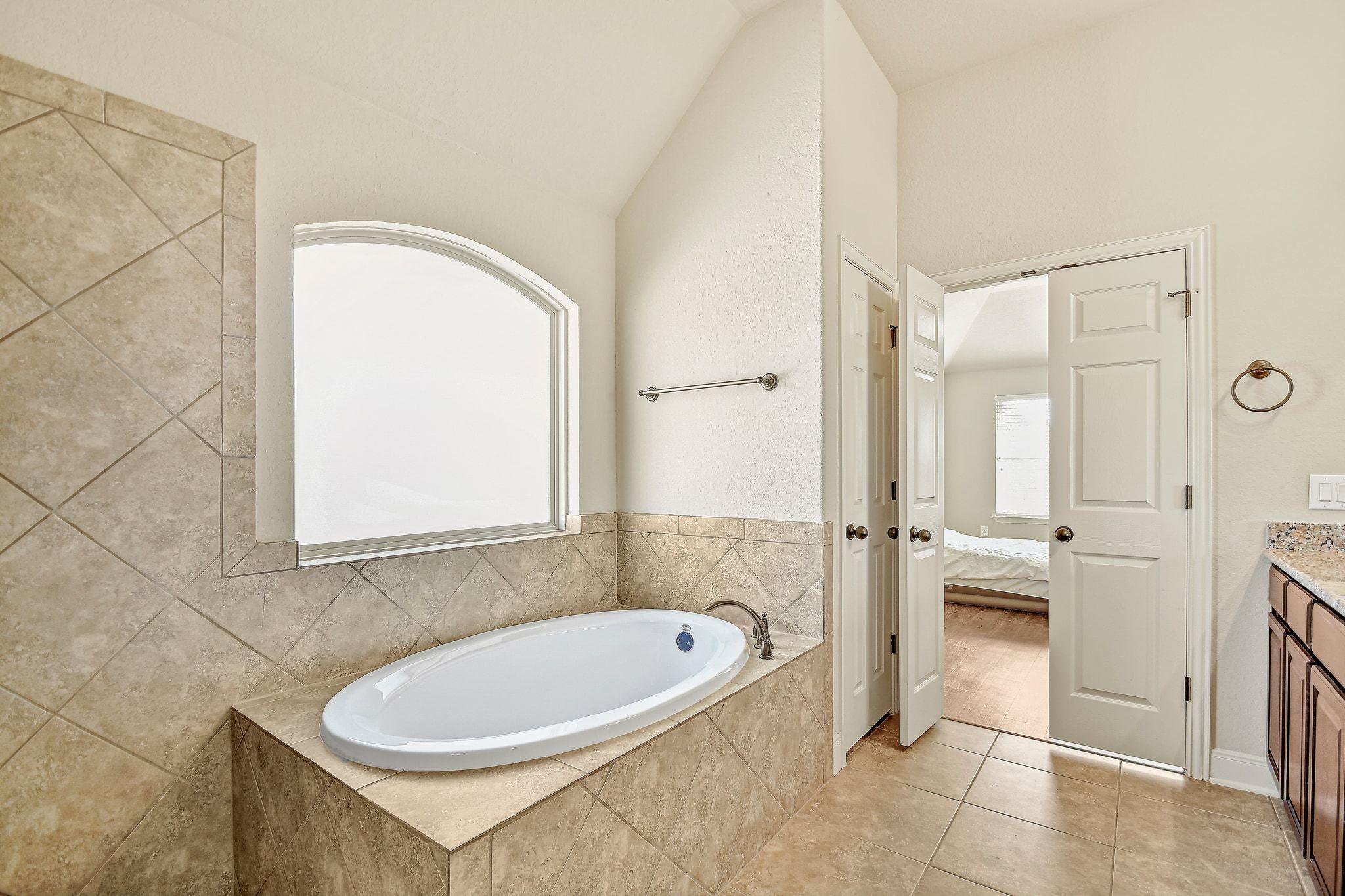 Image 17 of 26 For 136 Gruene Hvn