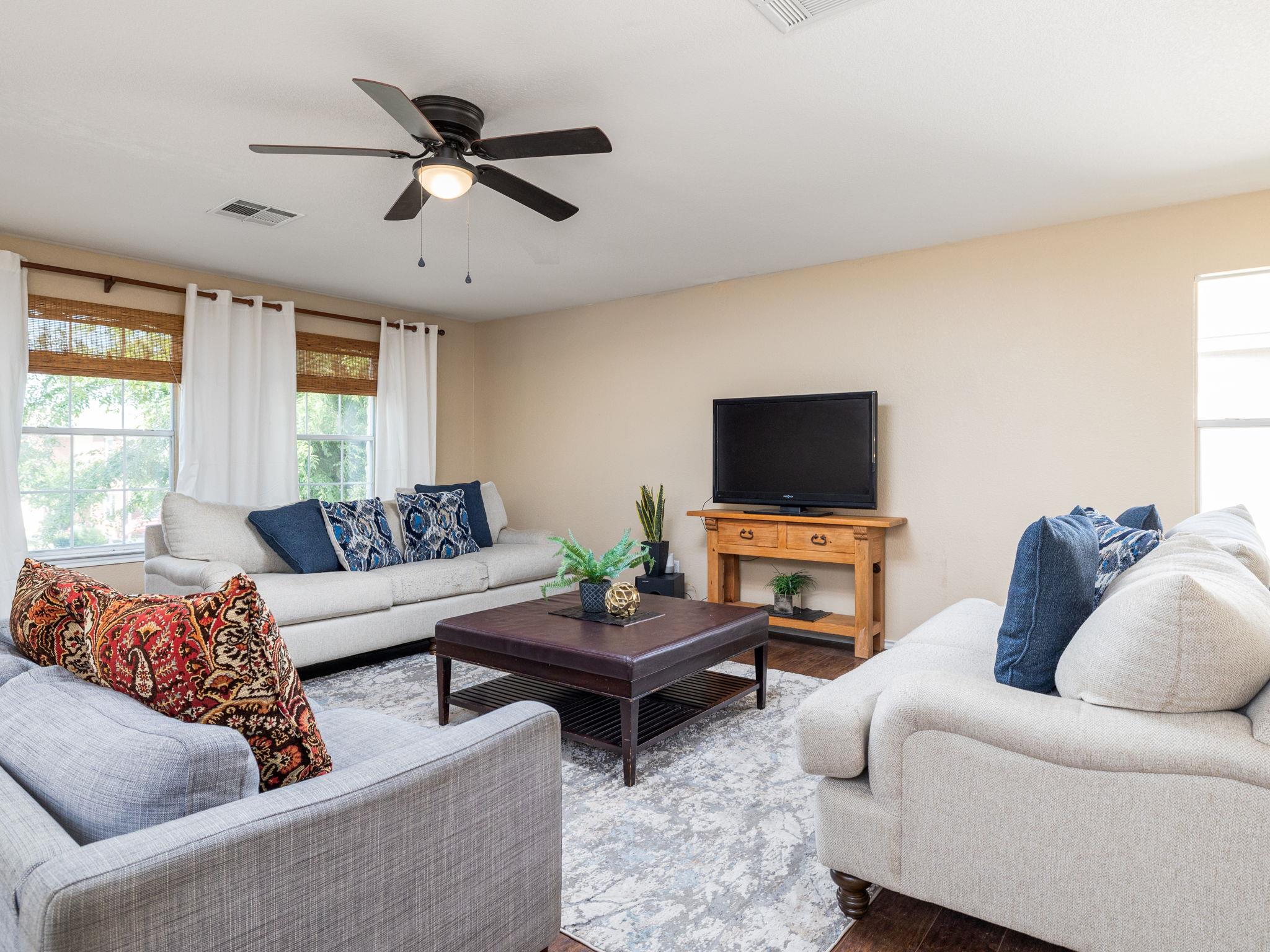 Details for 235 Herrera Trl, Hutto, TX 78634